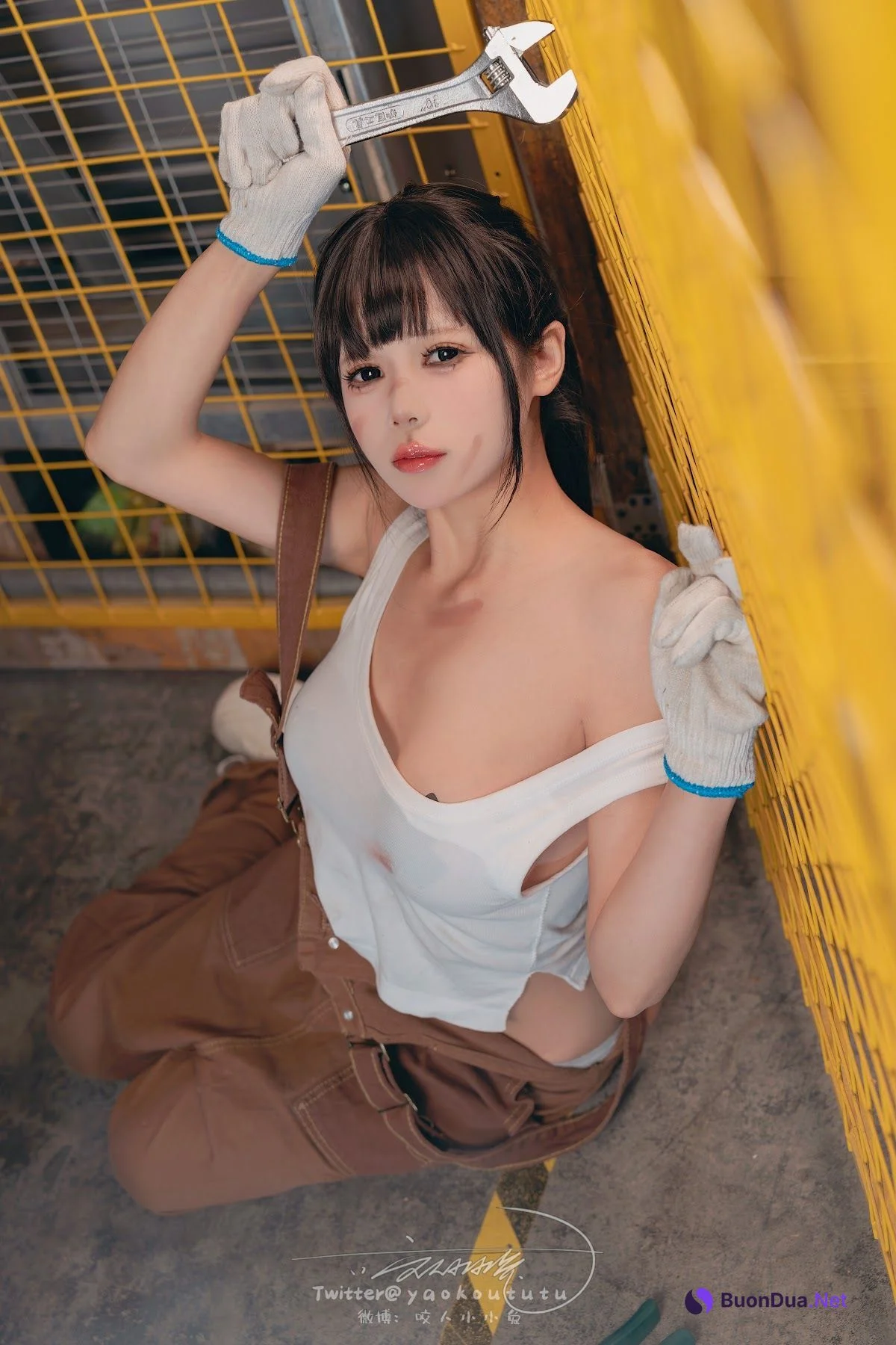 Coser@黏黏团子兔 – 机车修理工 Shake it - 사진 17