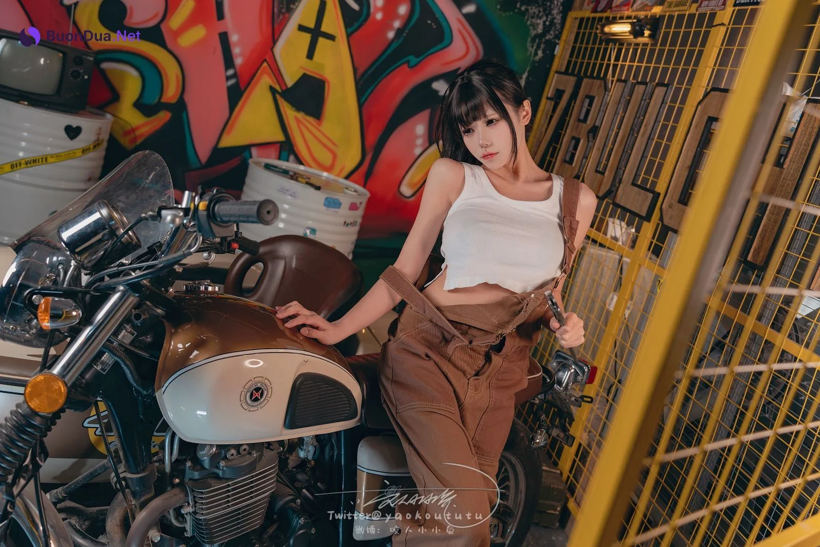 Coser@黏黏团子兔 – 机车修理工 Shake it - 사진 2
