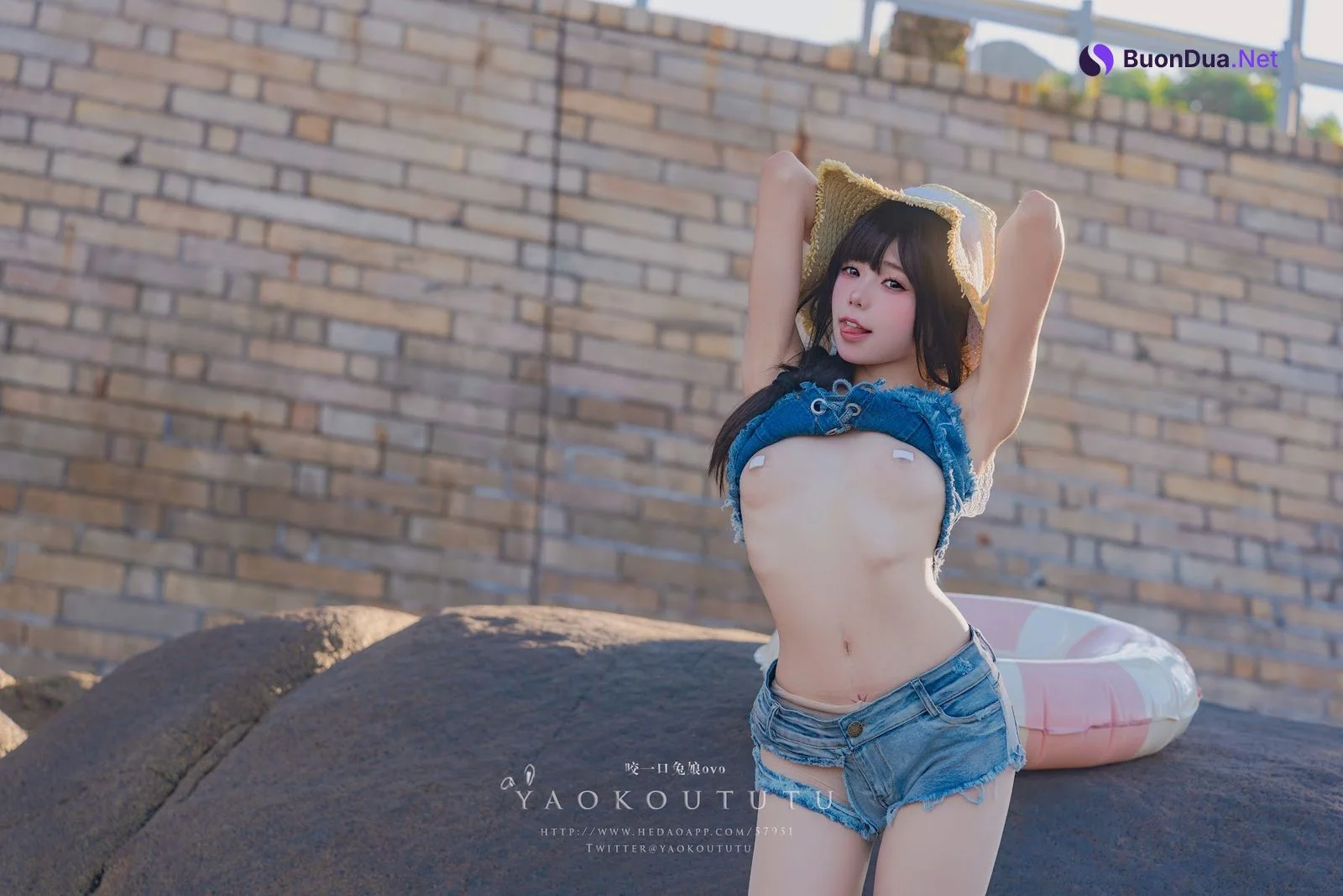 Coser@黏黏团子兔 – 海の夏日 Shotgun - 照片 15