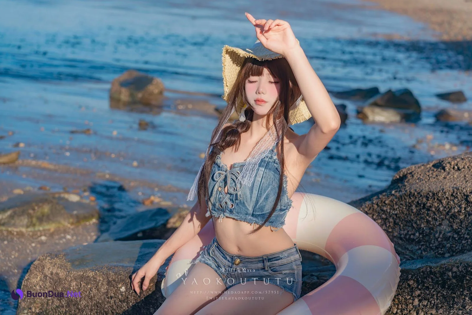 Coser@黏黏团子兔 – 海の夏日 Shotgun - 照片 2