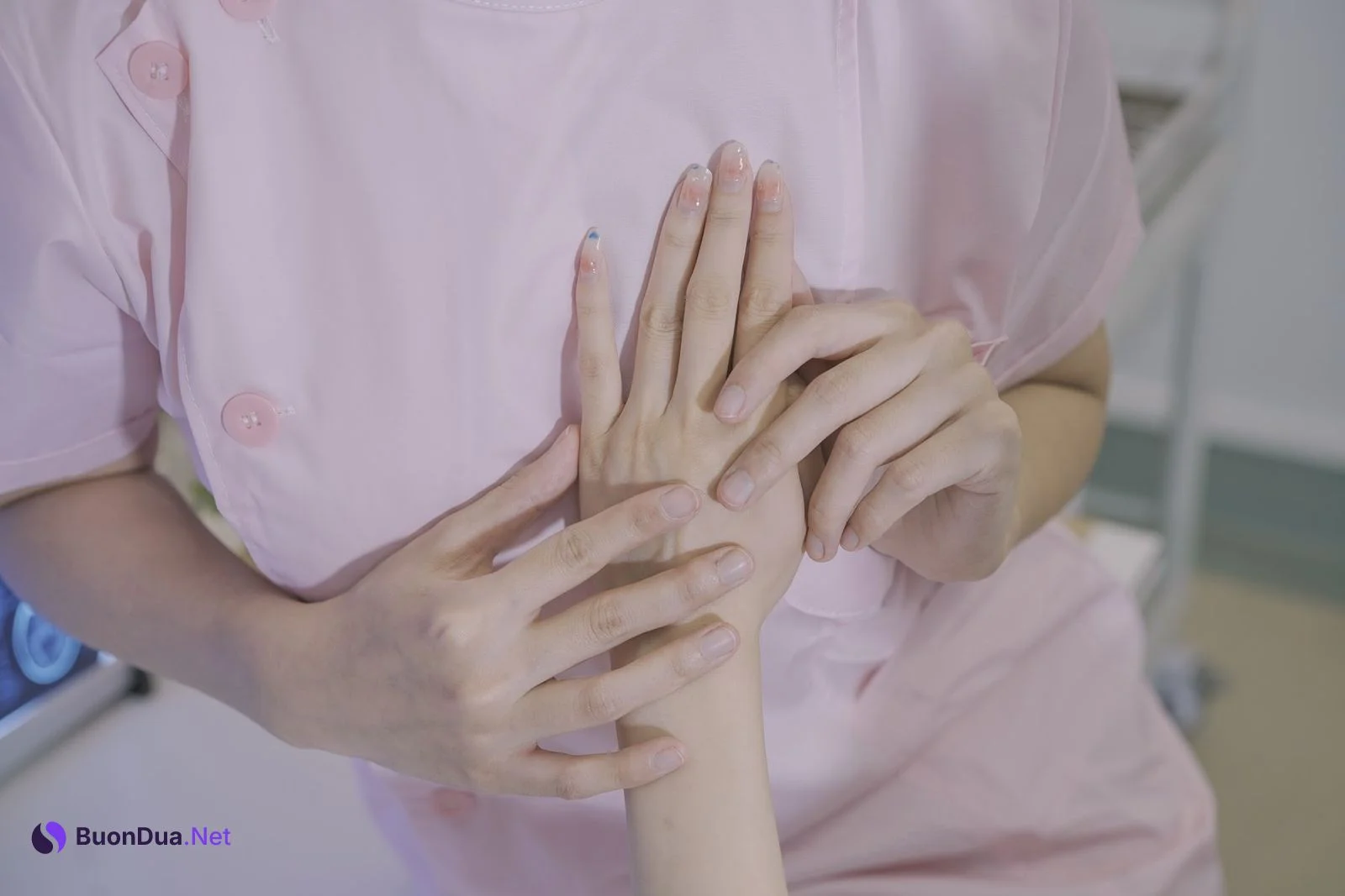 Coser@云溪溪 (Yunx1x1) Vol.030 奶桃 N47医护 - Photo 13