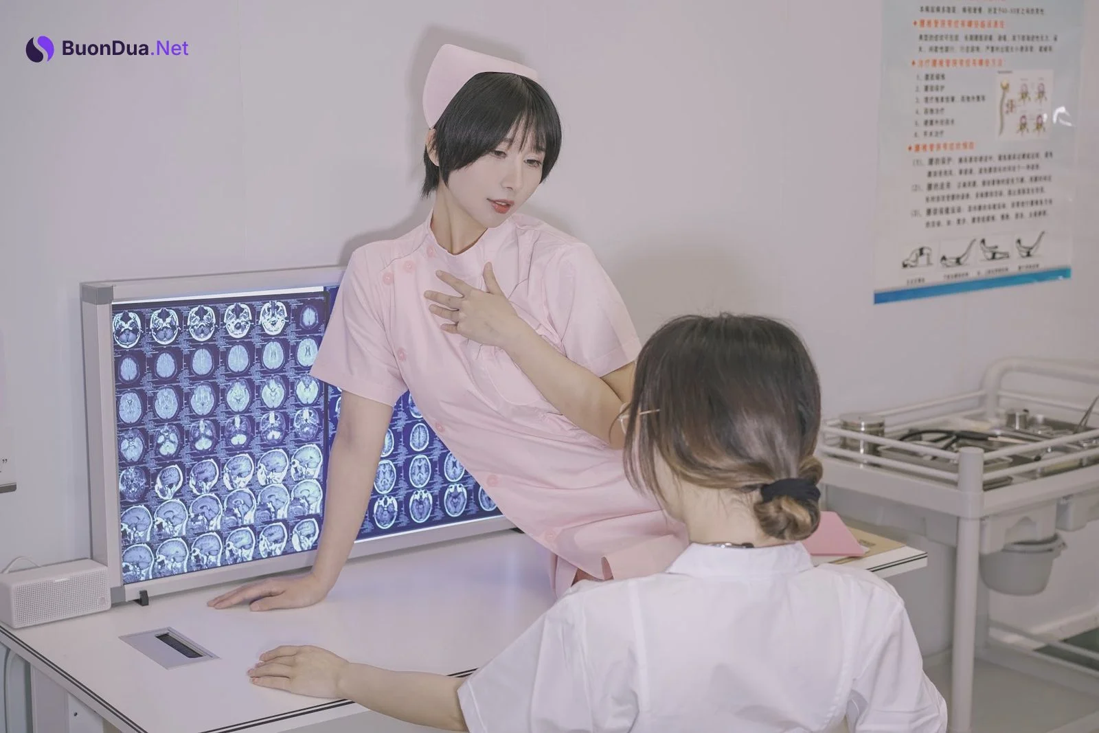 Coser@云溪溪 (Yunx1x1) Vol.030 奶桃 N47医护 - Photo 9