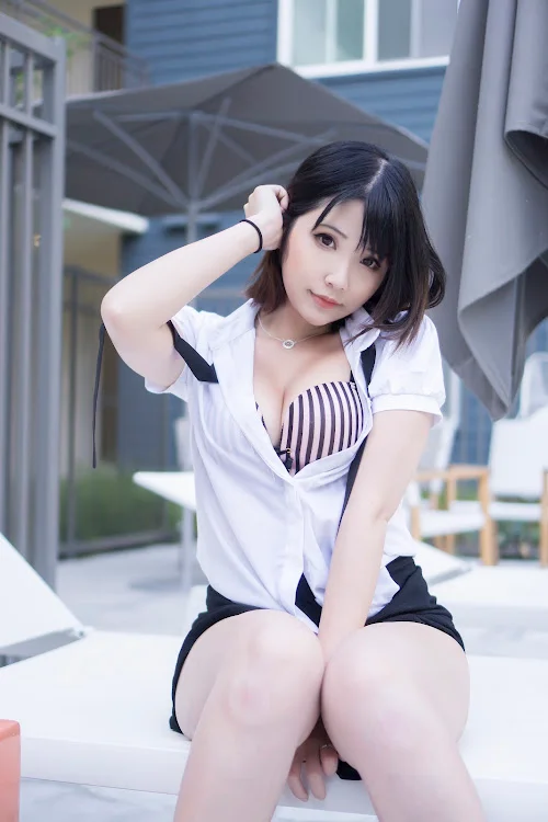 Coser@Hana Bunny – Wet Shirt Casual