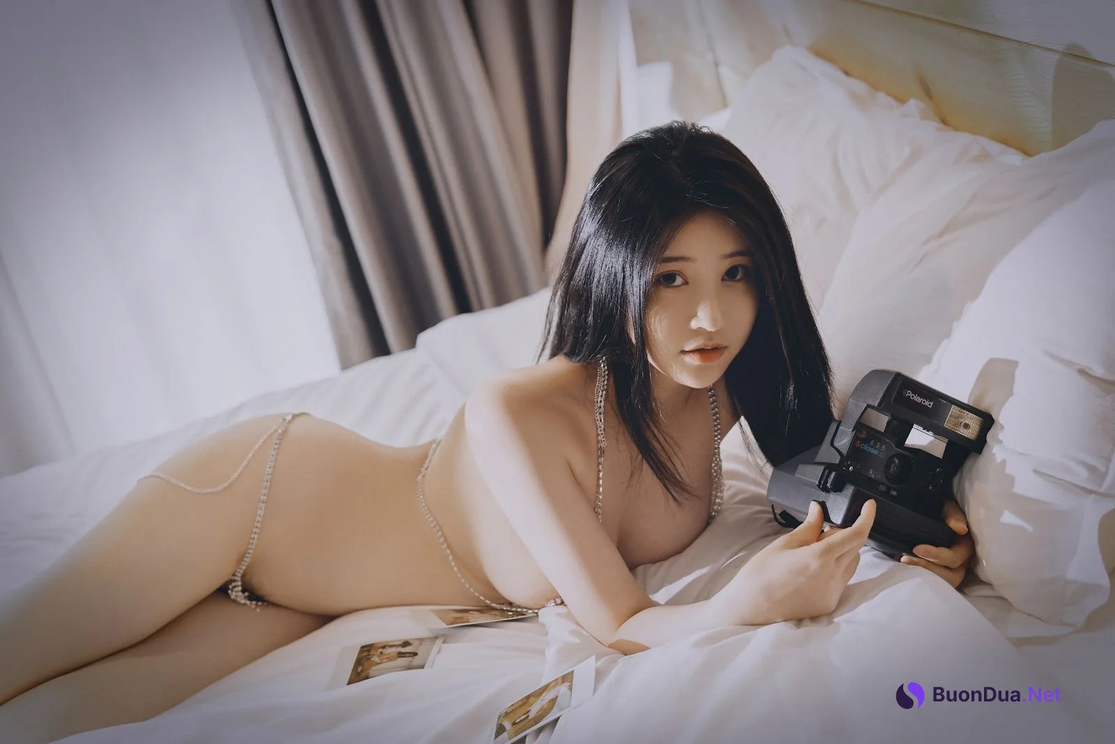 Coser@年年Nnian – 拍立得女孩 Polaroid Girl - 照片 9