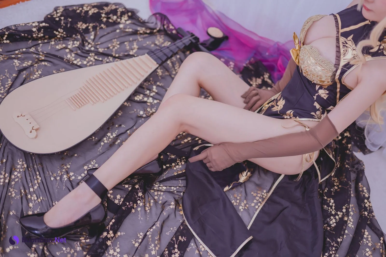 Coser@前羽_rr – 幻想 金莲 - 照片 14