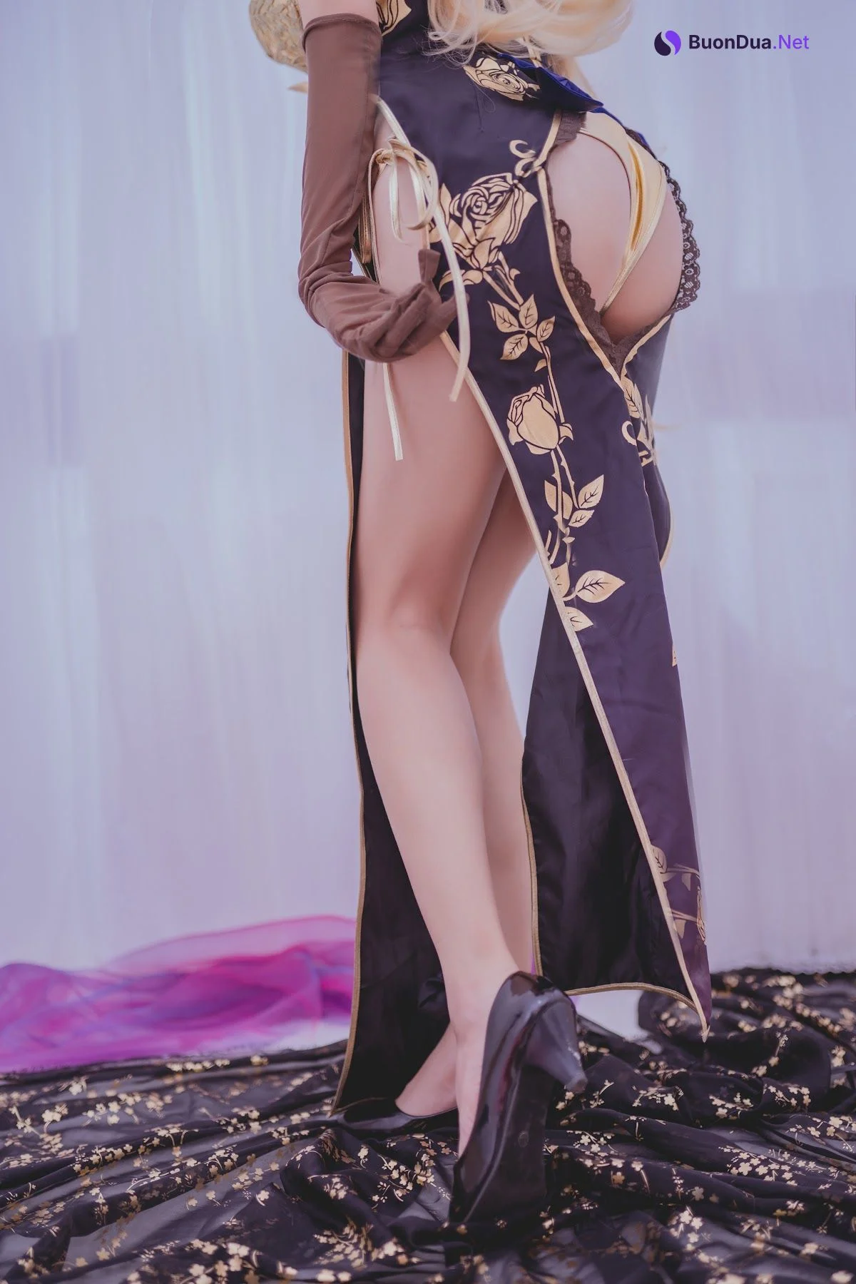 Coser@前羽_rr – 幻想 金莲 - 照片 29