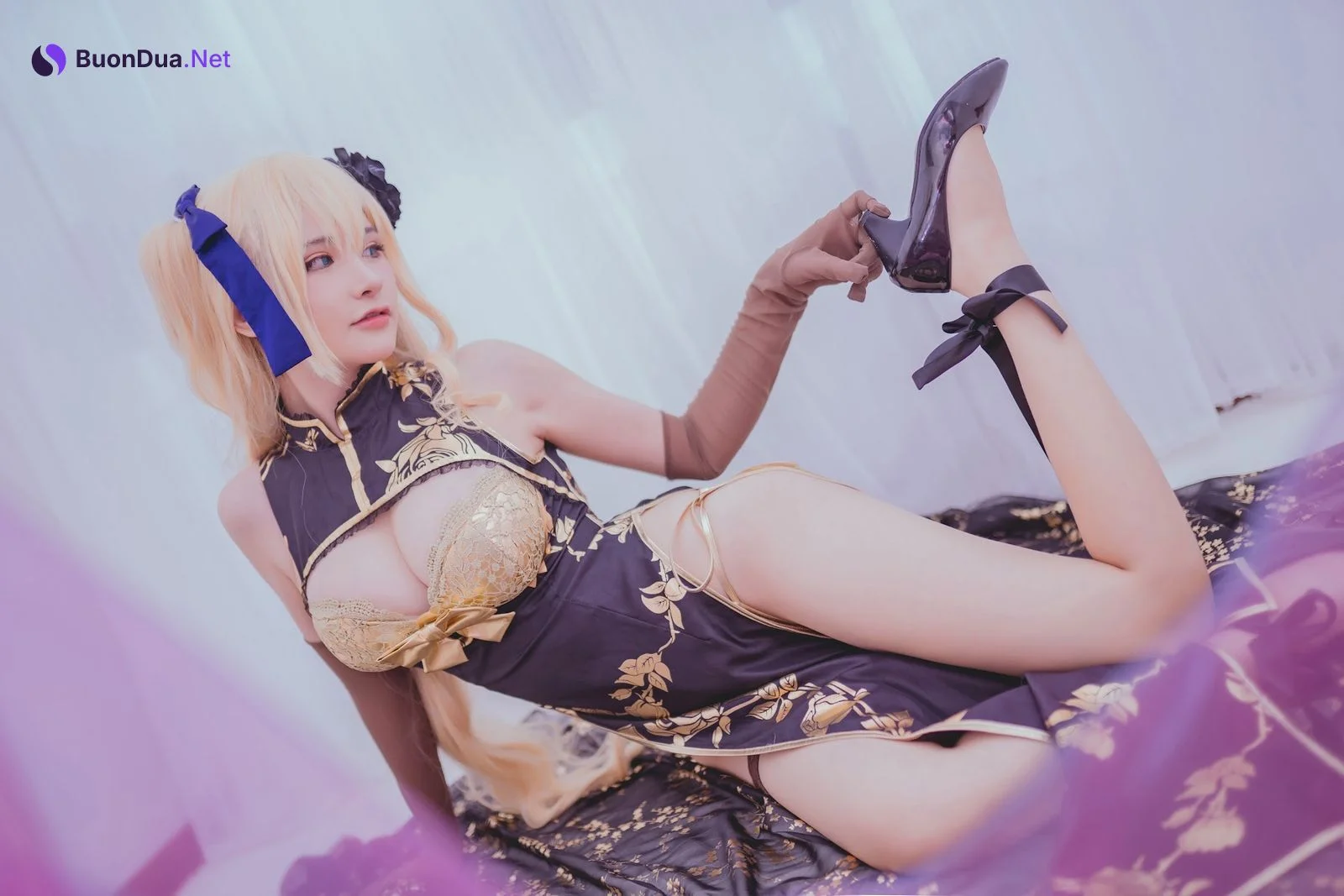 Coser@前羽_rr – 幻想 金莲 - 照片 4