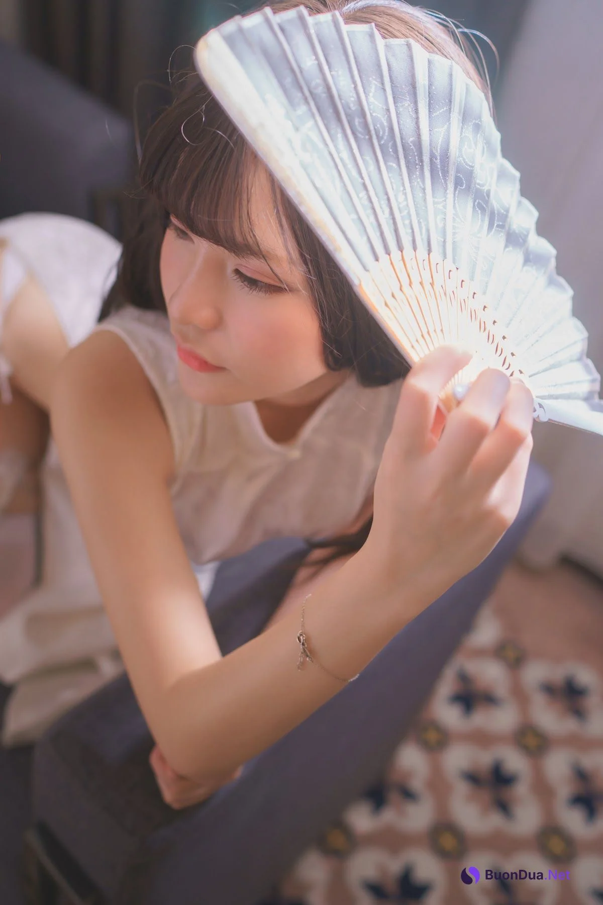 Coser@前羽_rr – 白丝旗袍 - 照片 10