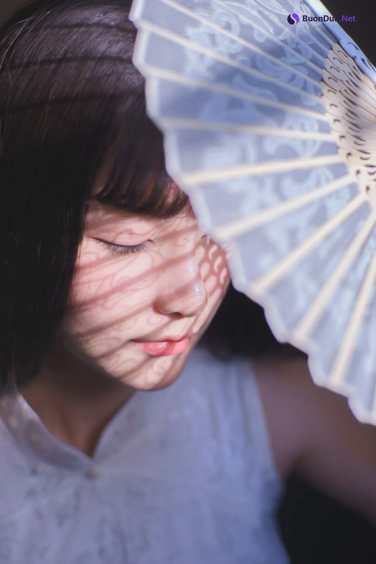 Coser@前羽_rr – 白丝旗袍 - 照片 11