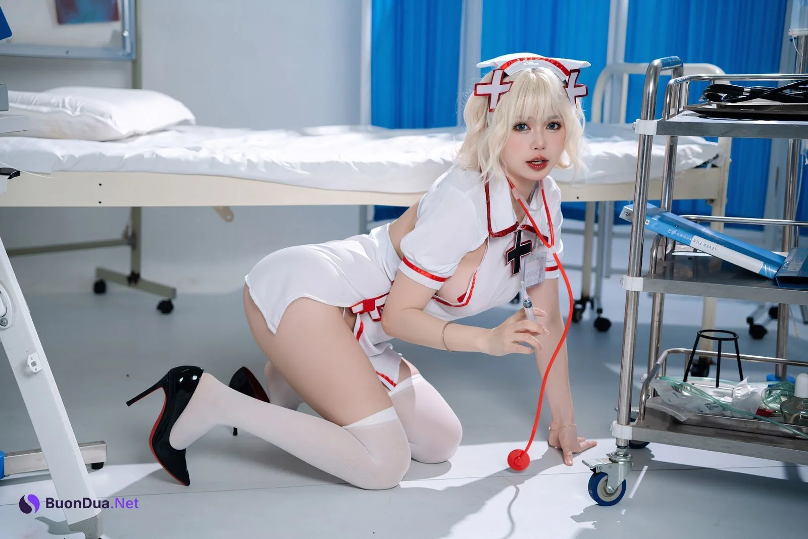 Coser@Tina很妖孽呀 – 白色护士妹妹 - 写真 3