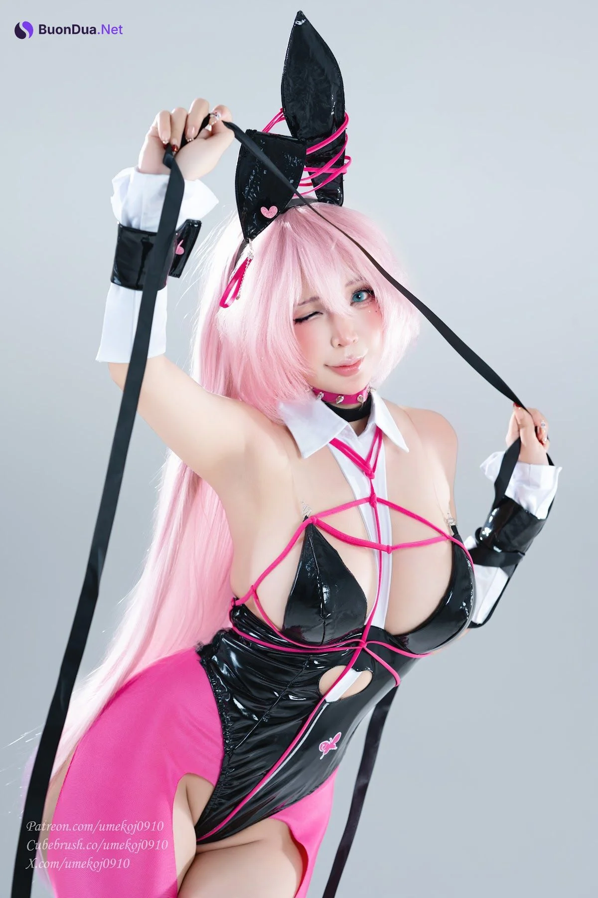 Coser@UmekoJ – Velvet Sensual Rabbit 「NIKKE」 - Photo 2