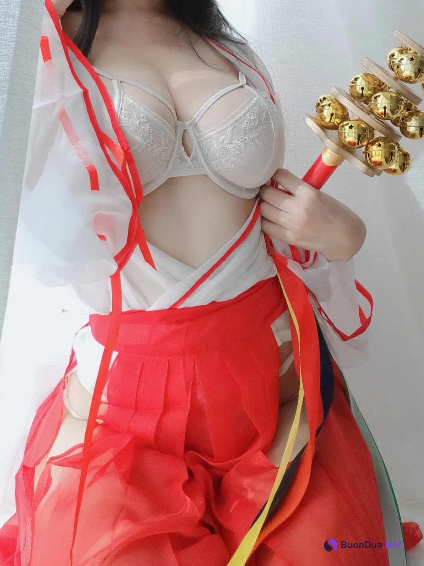 Coser@小仓千代w No.008 有点不对劲的巫女 - Photo 16