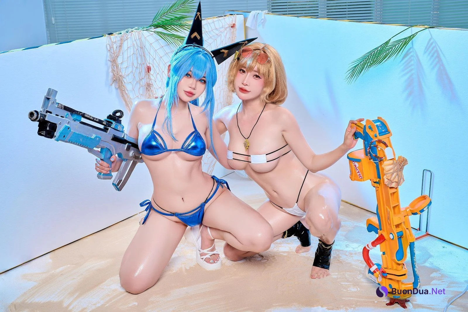 Coser@ZinieQ – Helm x Anis NIKKE Cosplay - Photo 14
