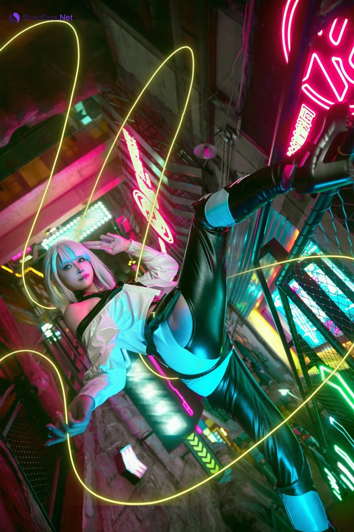 Cosplay 鹿八岁 赛博朋克：边缘行者 露西 - Photo 4