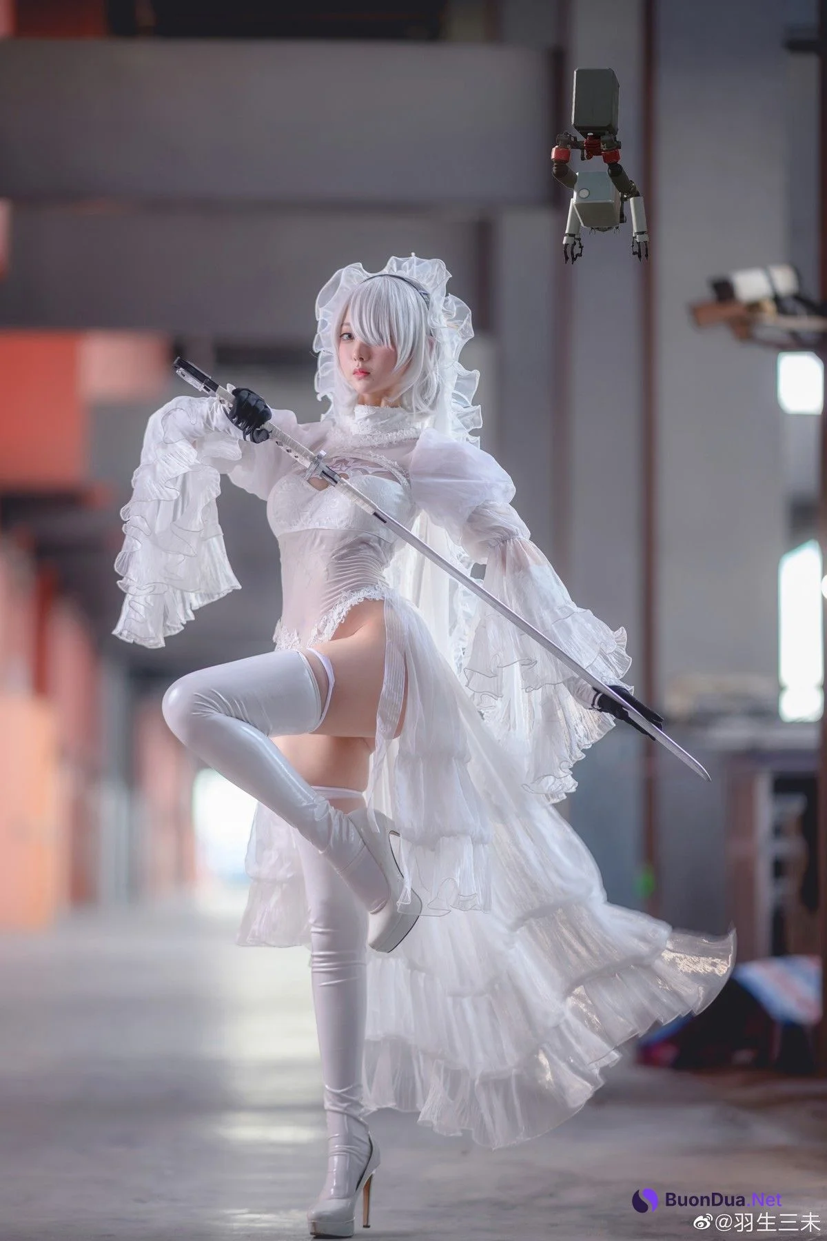 羽生三未 Cosplay 2B同人花嫁 - Photo 2
