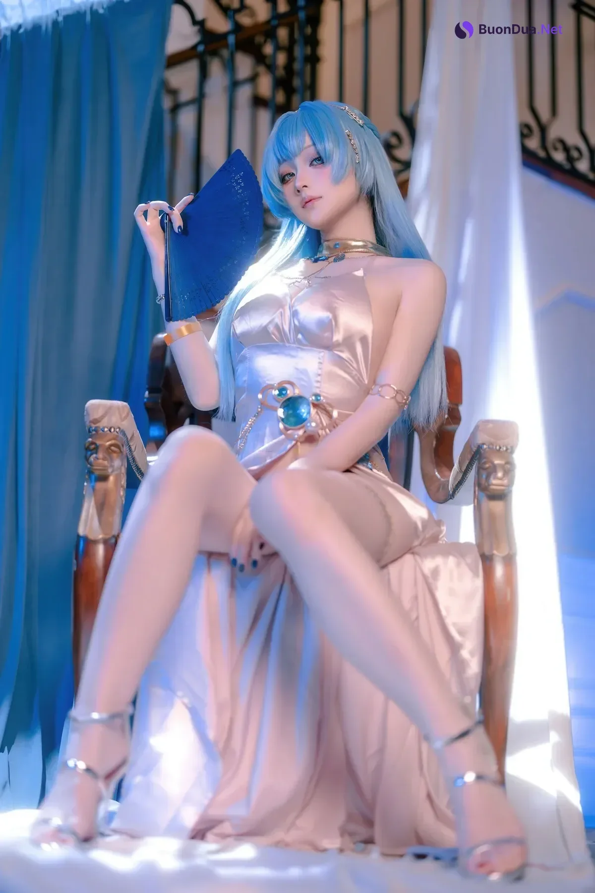Cosplay 屿鱼 – 胜利女神 妮姬 海伦 礼服 - Photo 10