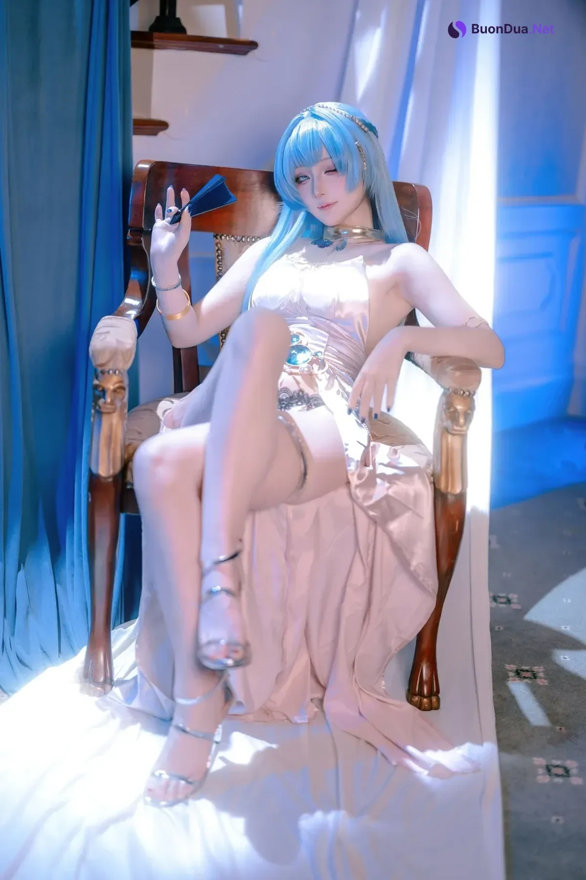 Cosplay 屿鱼 – 胜利女神 妮姬 海伦 礼服 - Photo 12