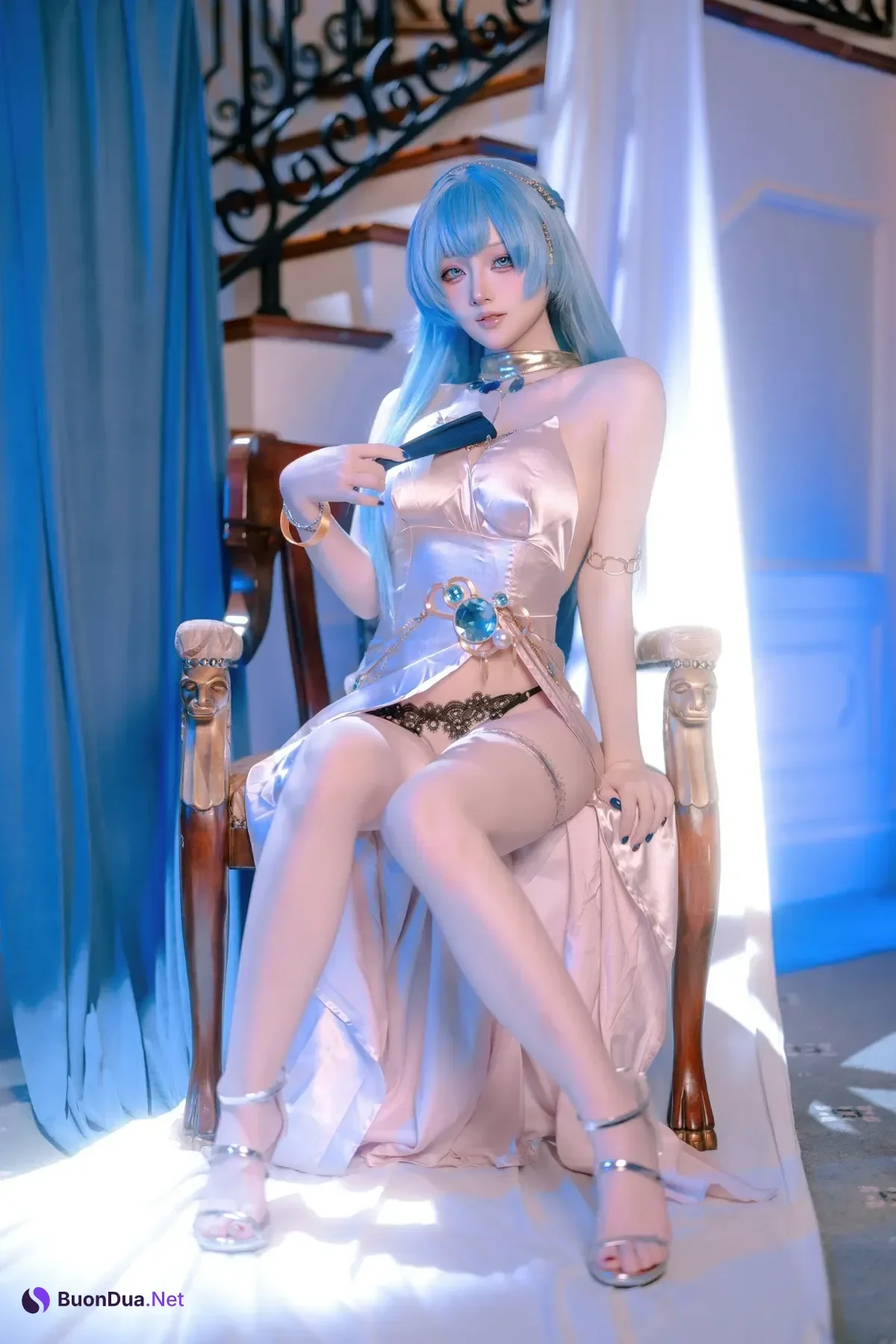 Cosplay 屿鱼 – 胜利女神 妮姬 海伦 礼服 - Photo 13