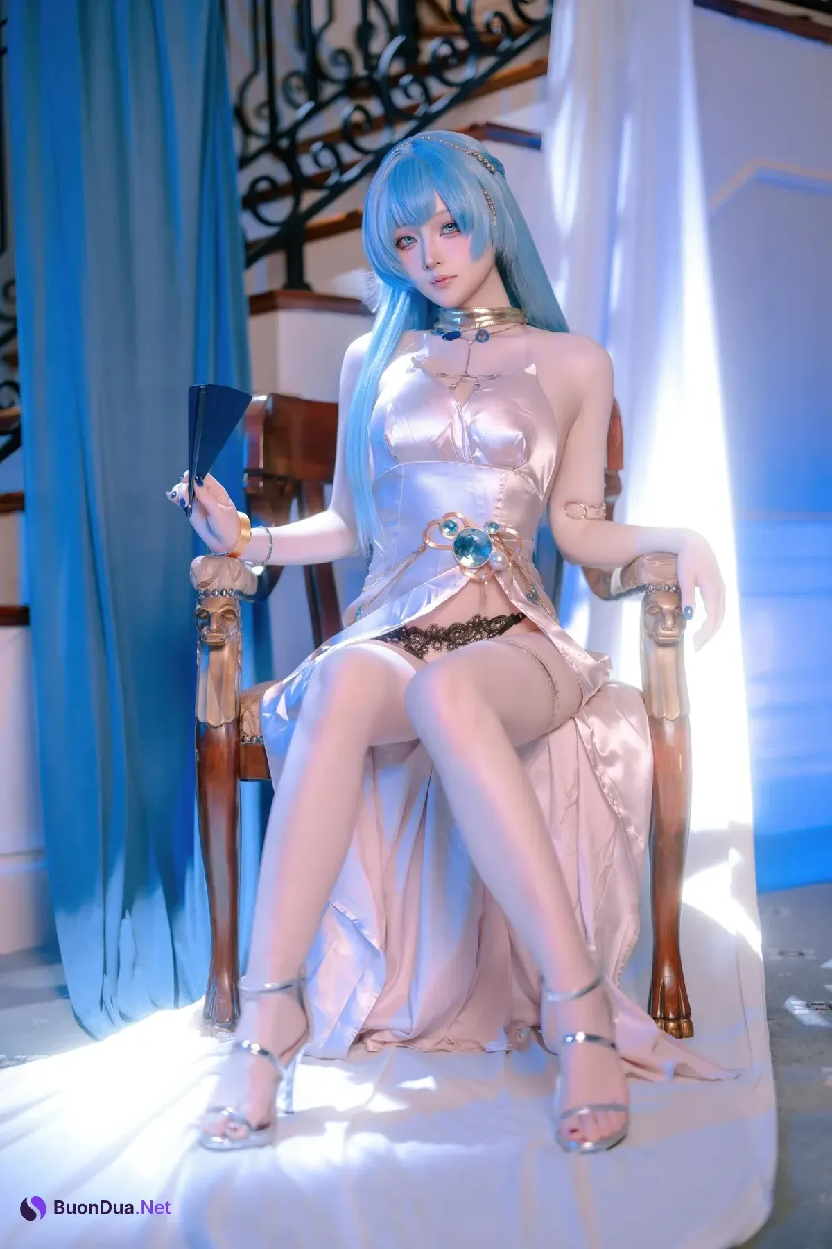 Cosplay 屿鱼 – 胜利女神 妮姬 海伦 礼服 - Photo 6