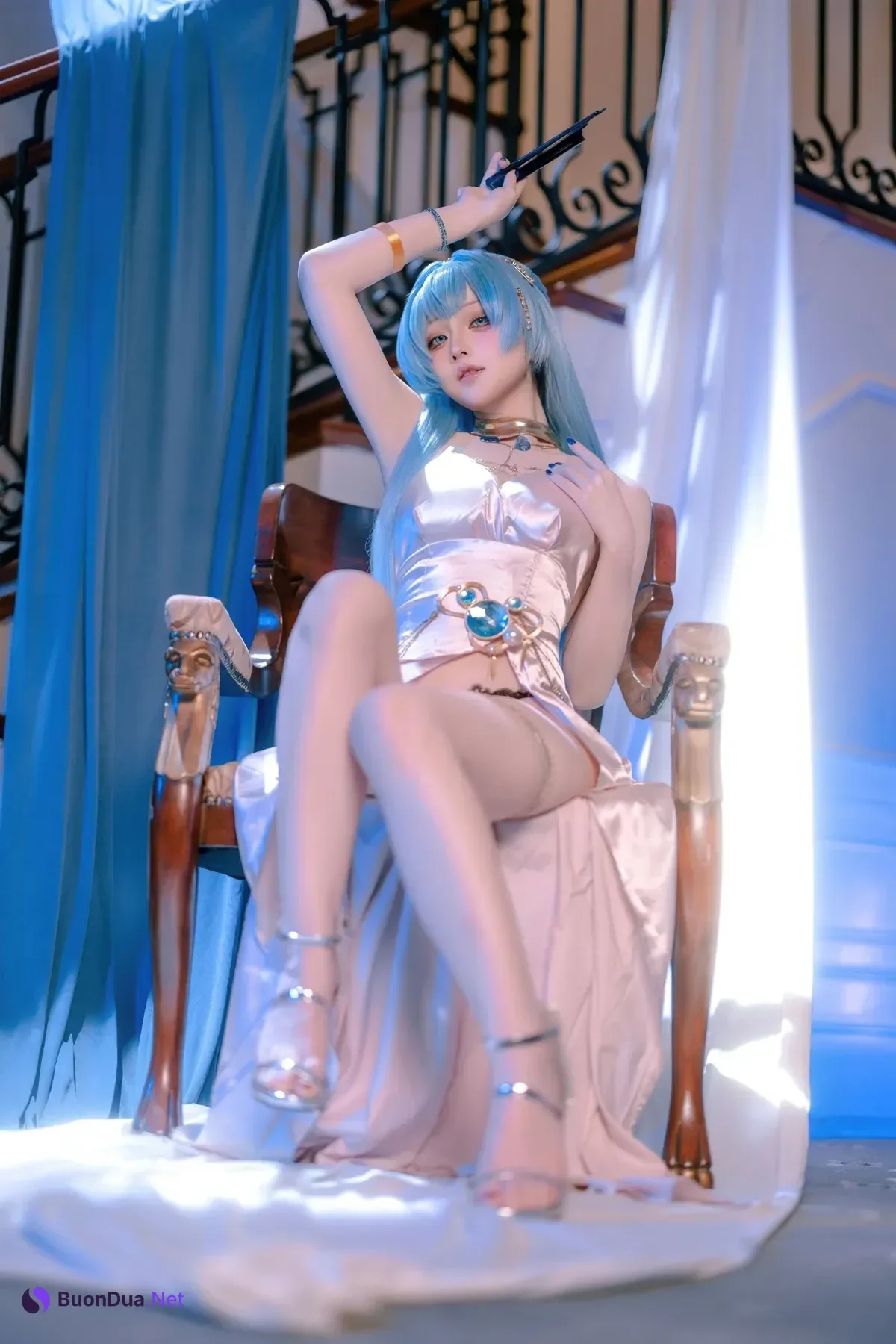 Cosplay 屿鱼 – 胜利女神 妮姬 海伦 礼服 - Photo 7