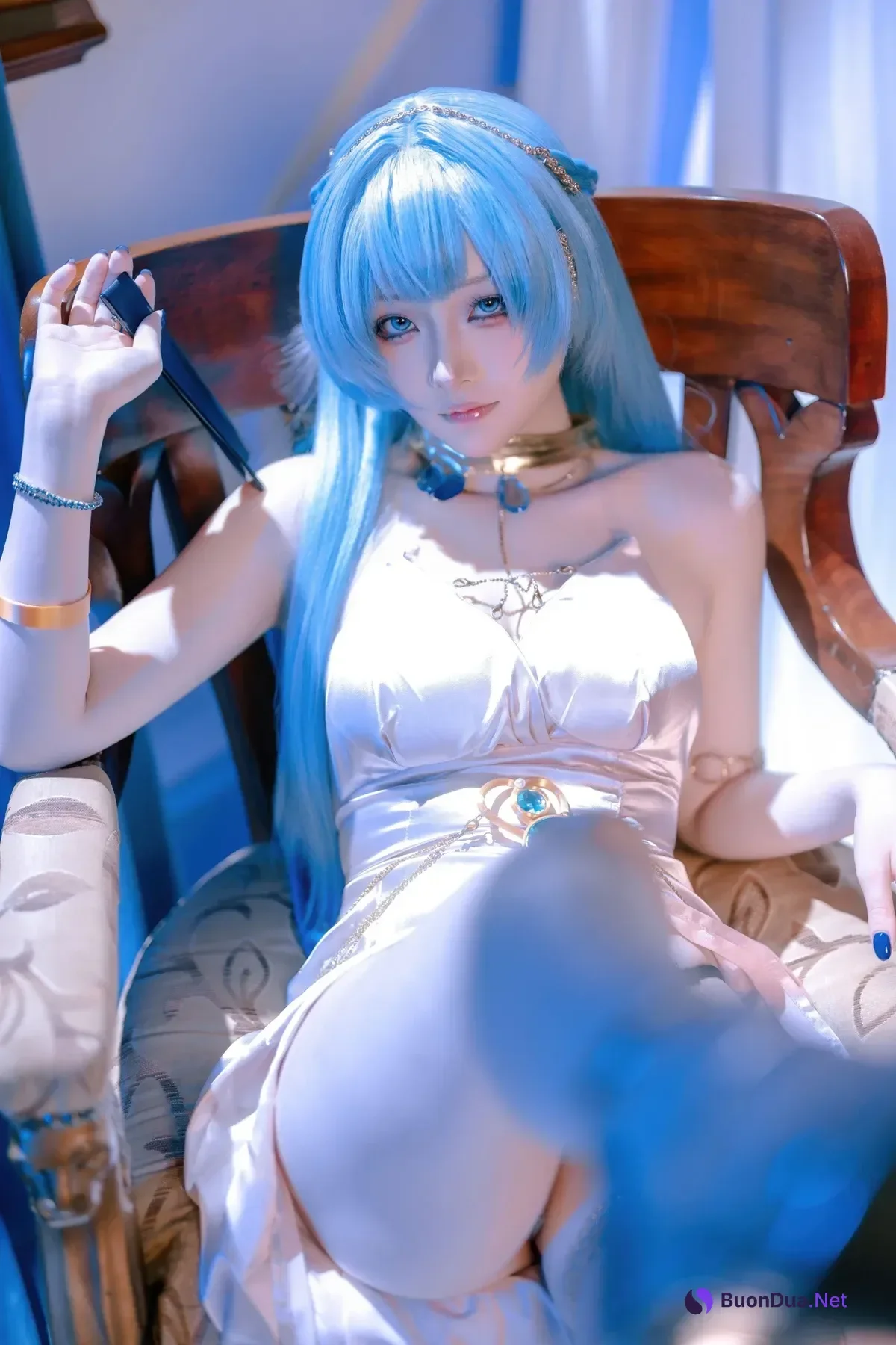 Cosplay 屿鱼 – 胜利女神 妮姬 海伦 礼服 - Photo 9