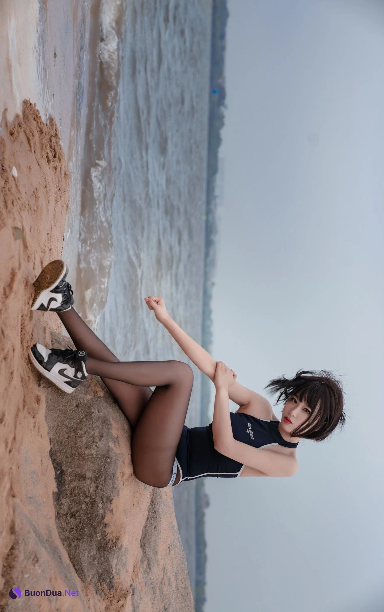 Cosplay 轩萧学姐 沙滩竞泳 - Photo 2