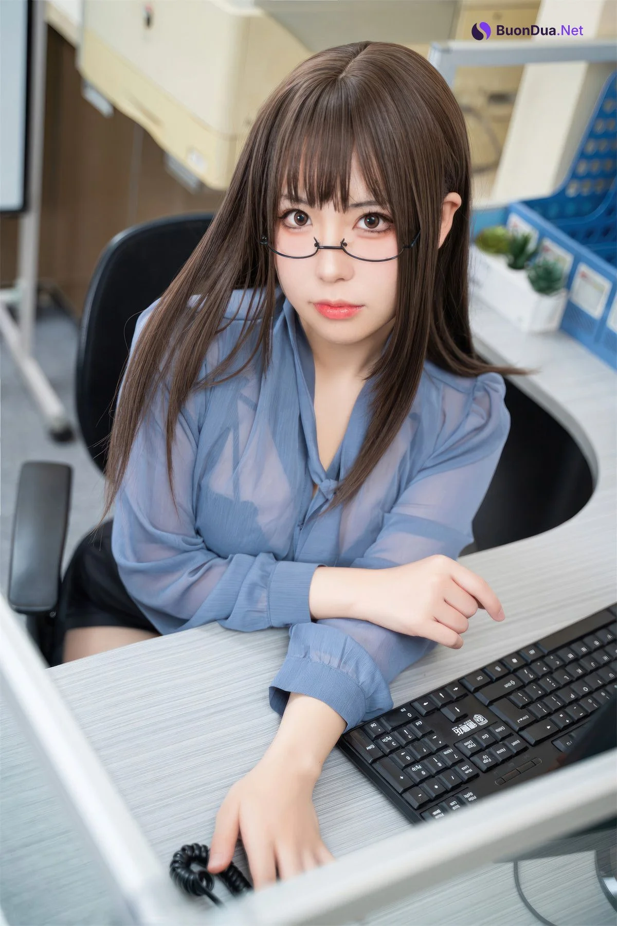 Cosplay 虎森森 黑丝眼镜娘 - Photo 2