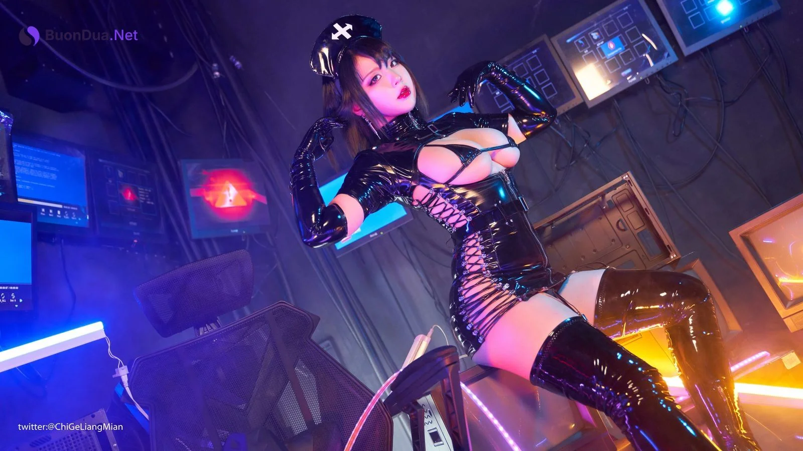 Cosplay 皮皮奶可可爱了啦 黑暗护士 - Photo 11