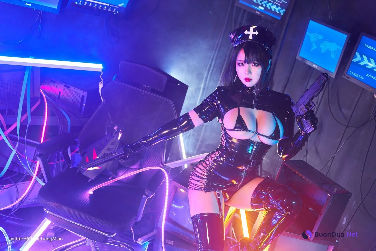 Cosplay 皮皮奶可可爱了啦 黑暗护士 - Photo 14