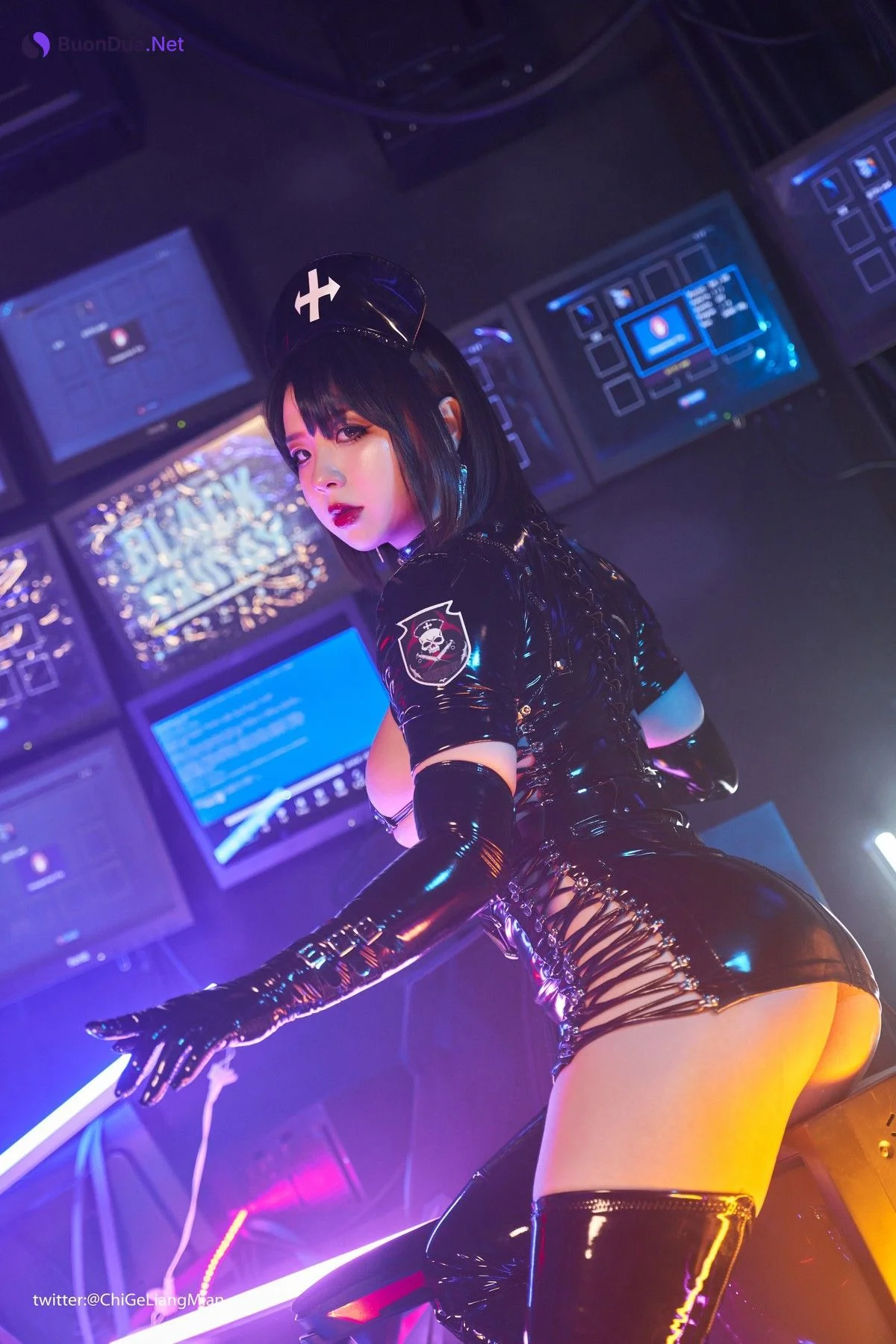 Cosplay 皮皮奶可可爱了啦 黑暗护士 - Photo 15