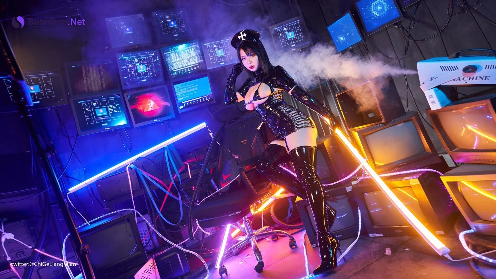 Cosplay 皮皮奶可可爱了啦 黑暗护士 - Photo 8