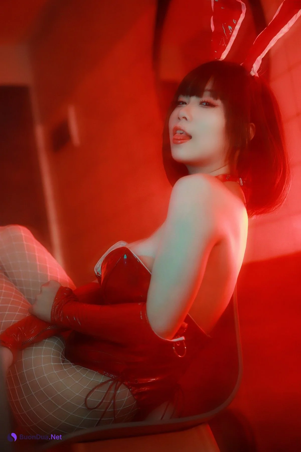 Cosplay 末夜787 红色兔女郎 - 写真 5
