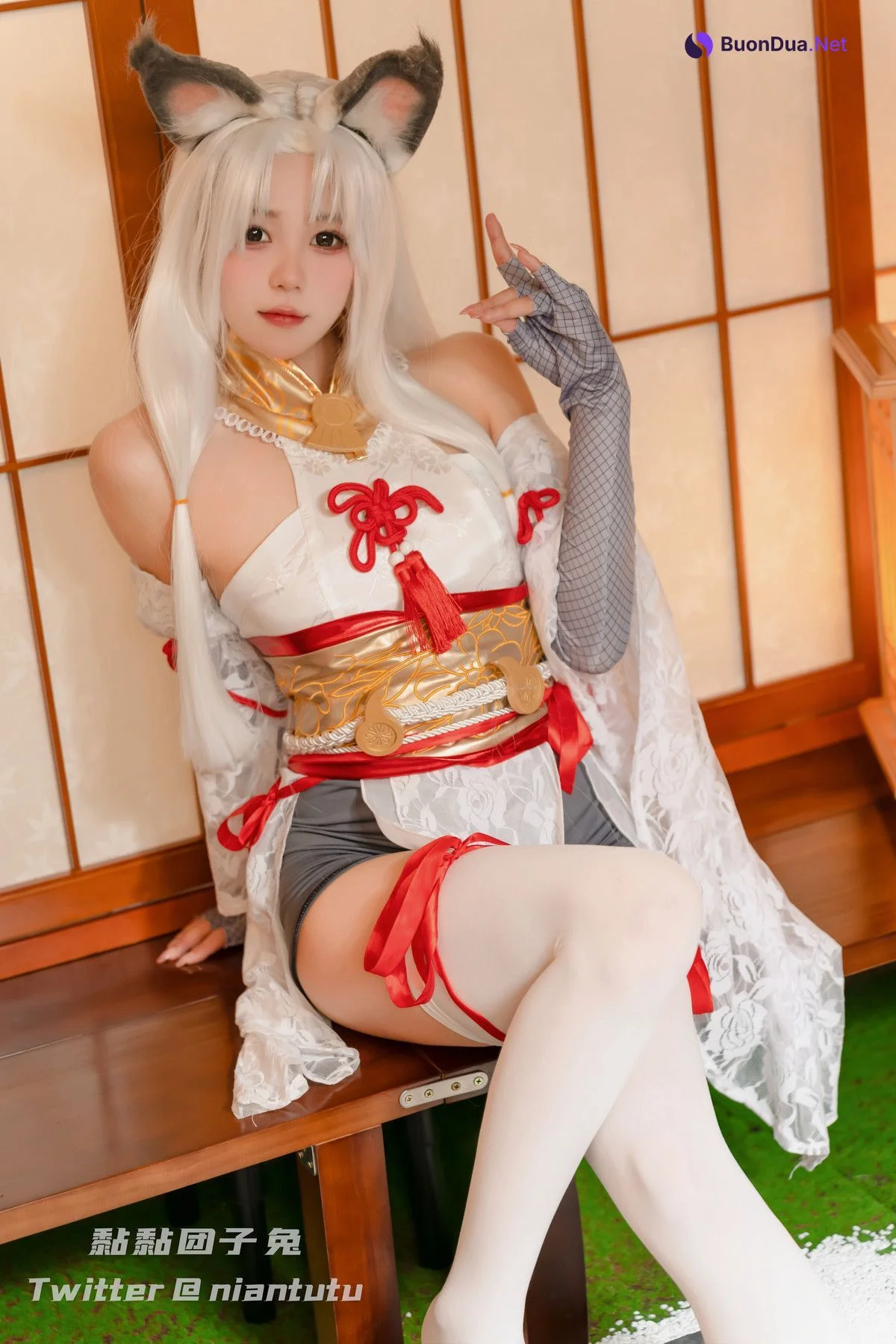 Cosplay 黏黏团子兔 白丝胡桃 - Photo 2