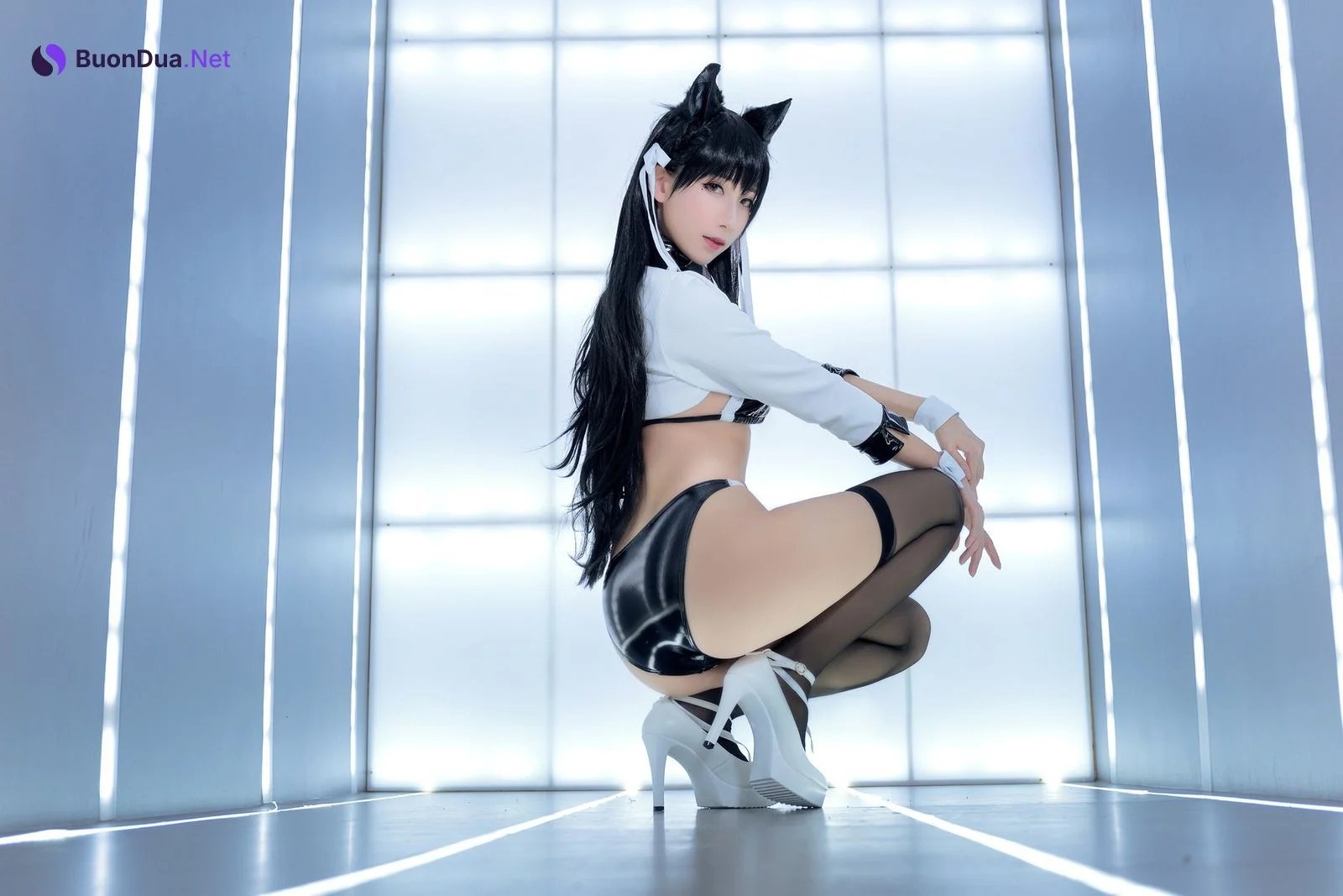 索索 Cosplay 愛宕 Atago Racing Queen Ver. - Photo 4
