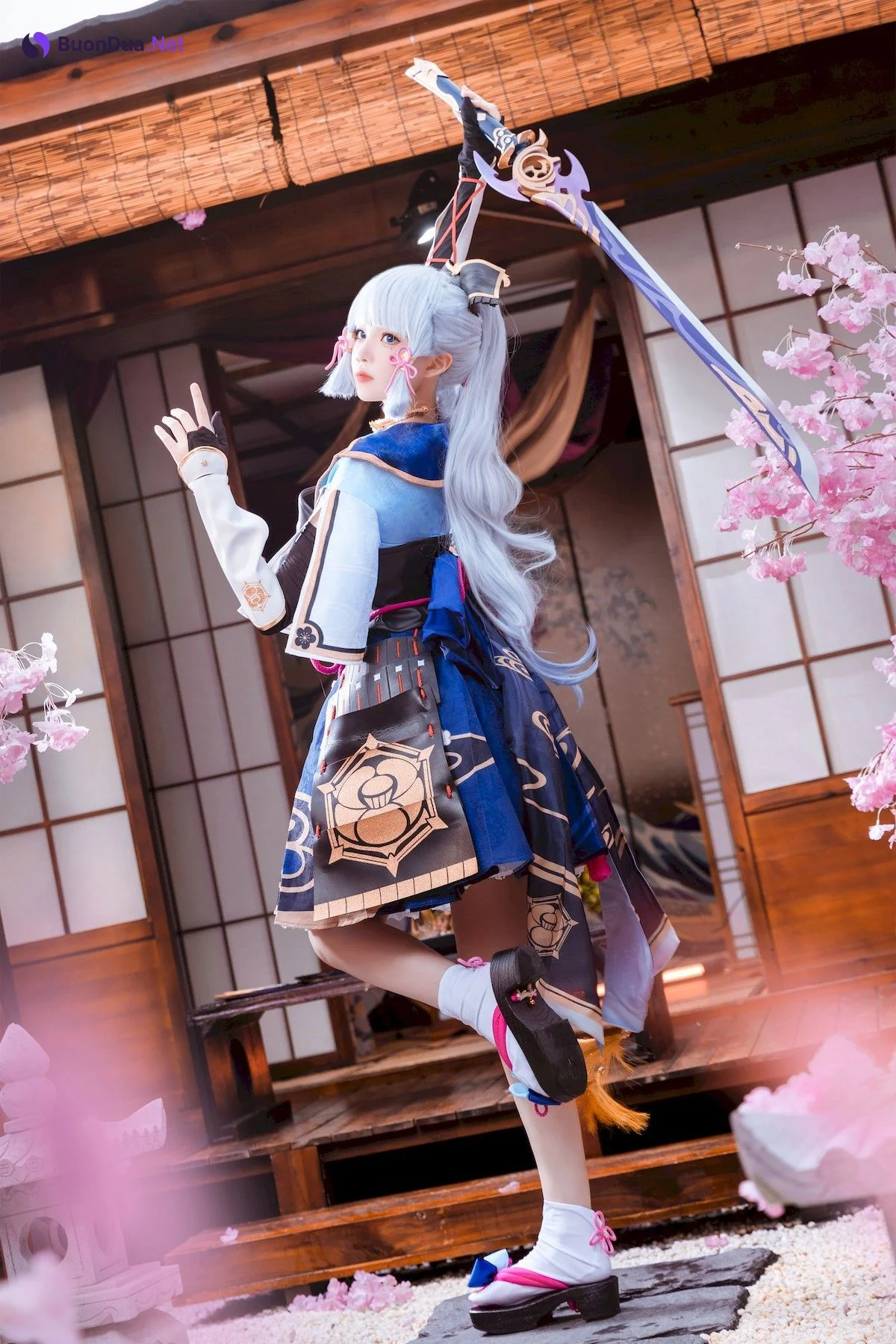 Cosplay 桜桃喵 神里绫华 Ayaka Kamisato - Photo 4