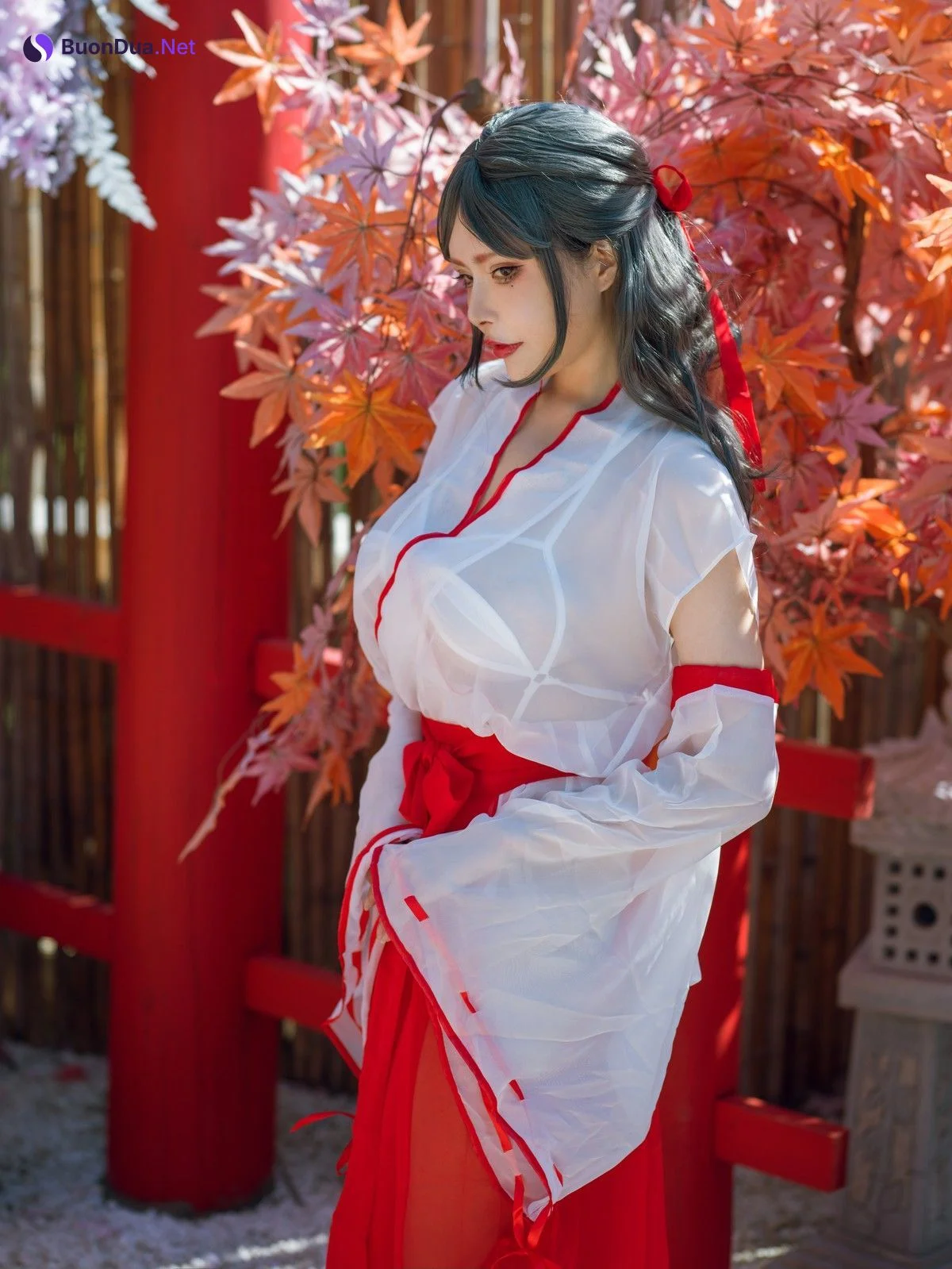 Cosplay 夏小秋秋秋 汤池巫女 - Photo 3