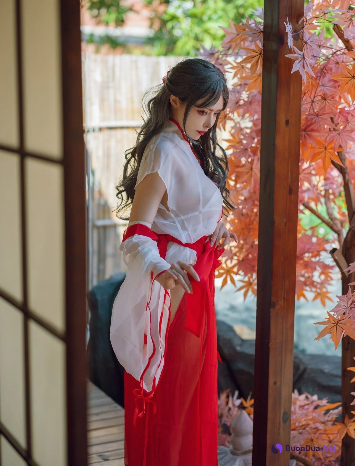 Cosplay 夏小秋秋秋 汤池巫女 - Photo 7