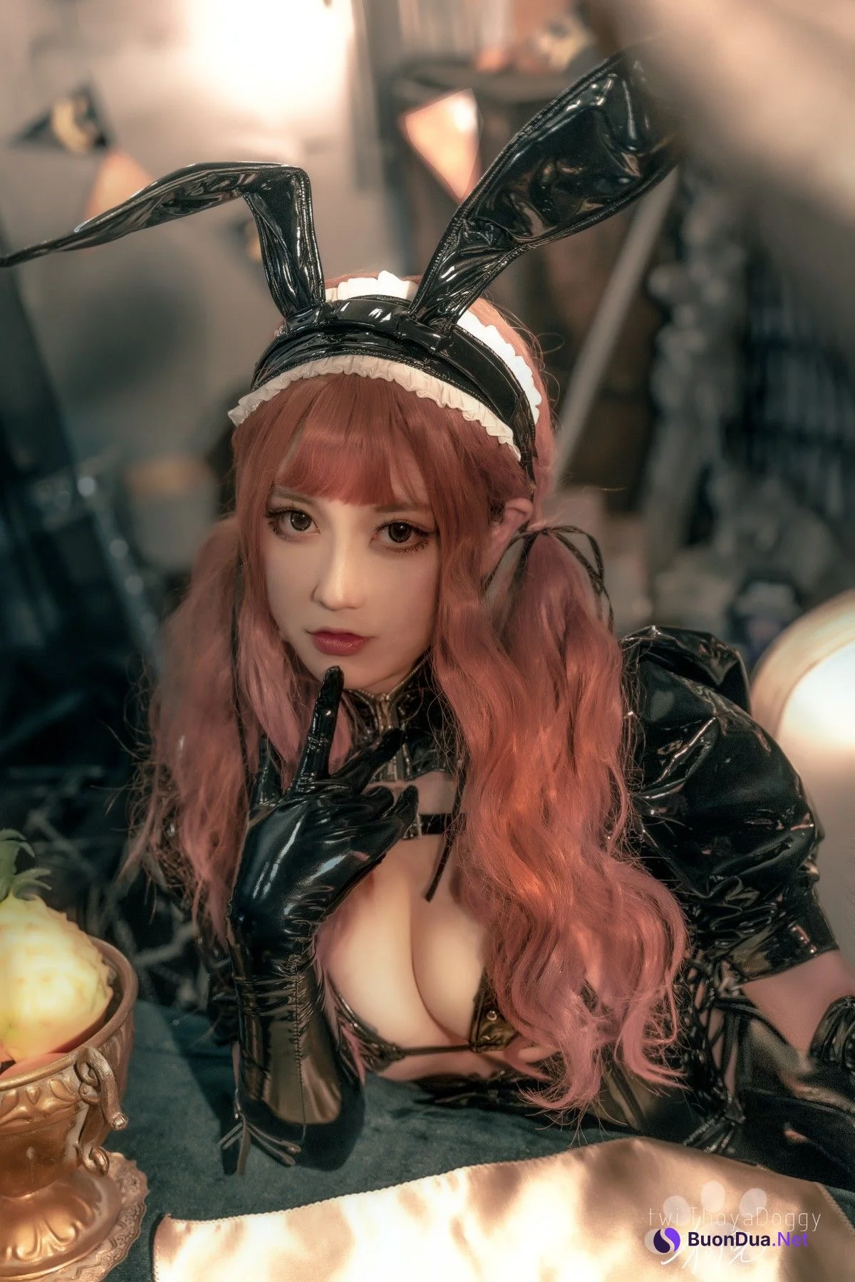 Cosplay 奇行家狗崽 漆皮兔女仆 - Photo 3