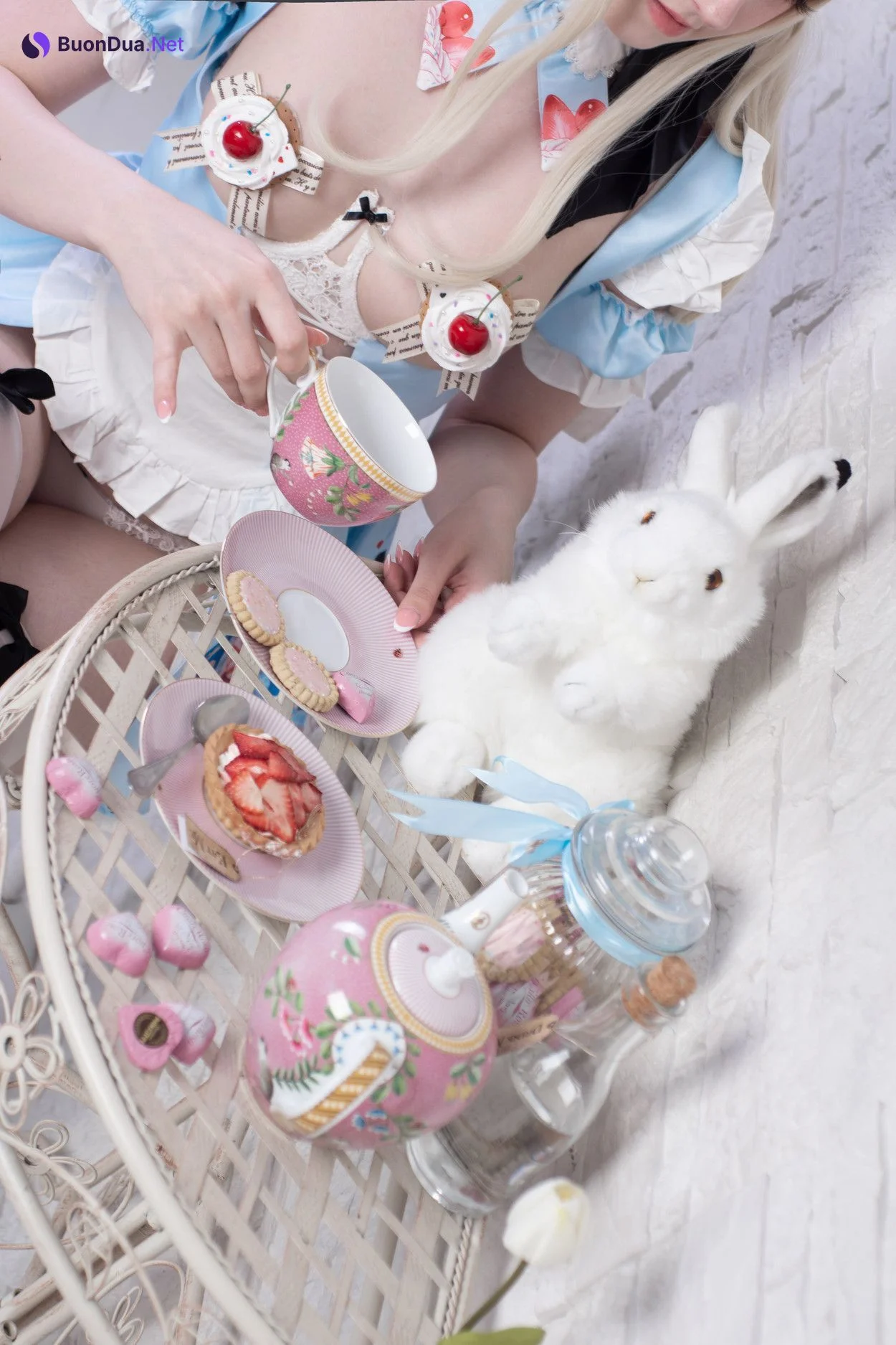 Cosplay Candy_Ball Alice in Easterland - Photo 13