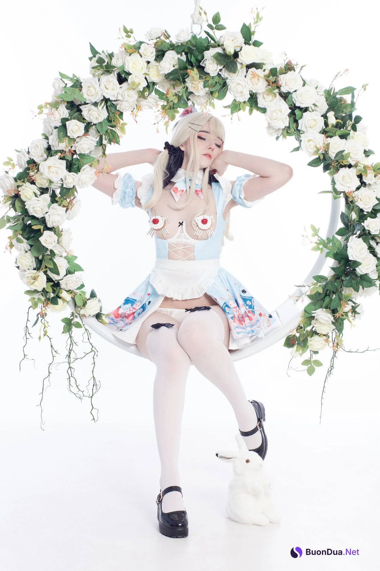 Cosplay Candy_Ball Alice in Easterland - Photo 3