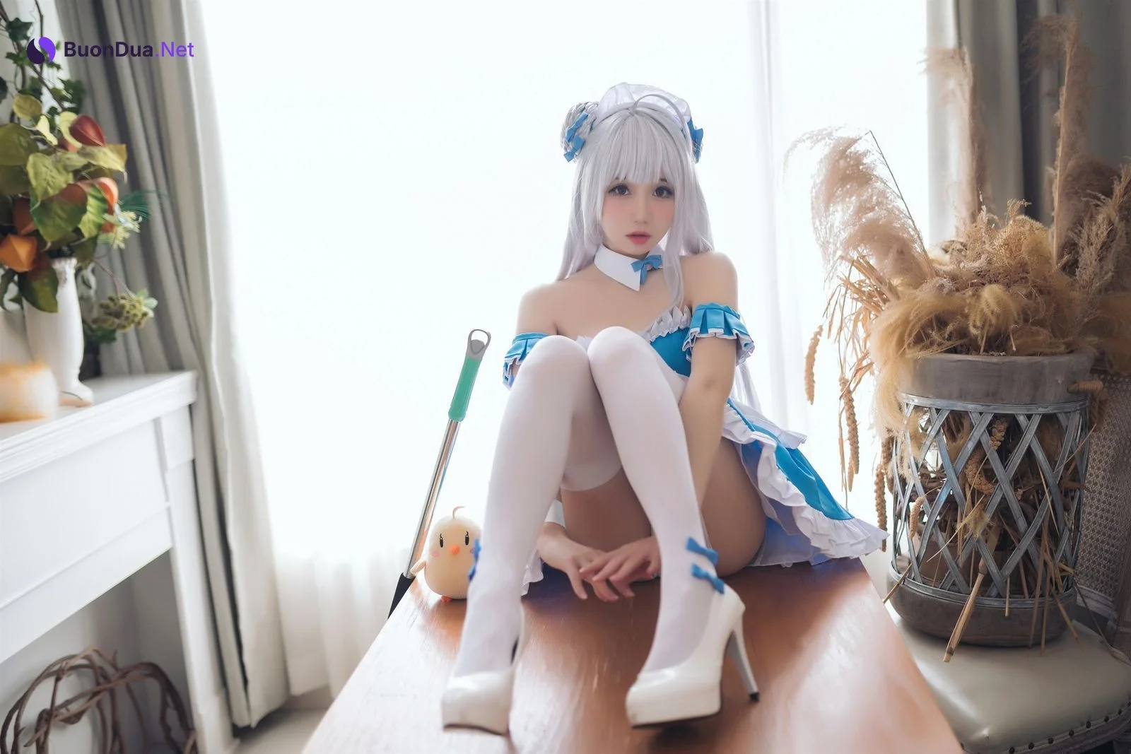 焖焖碳 Cosplay 小天鹅女仆 - Photo 16