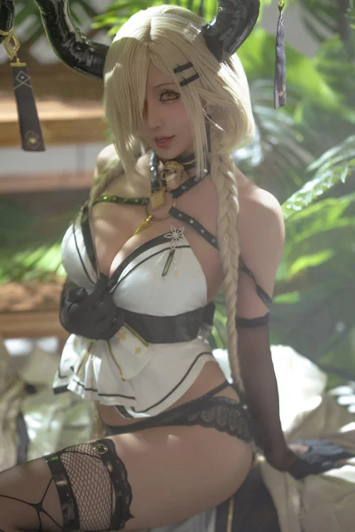 Cosplay 星之迟迟Hoshilily 2024 万圣节尾张 Set.01