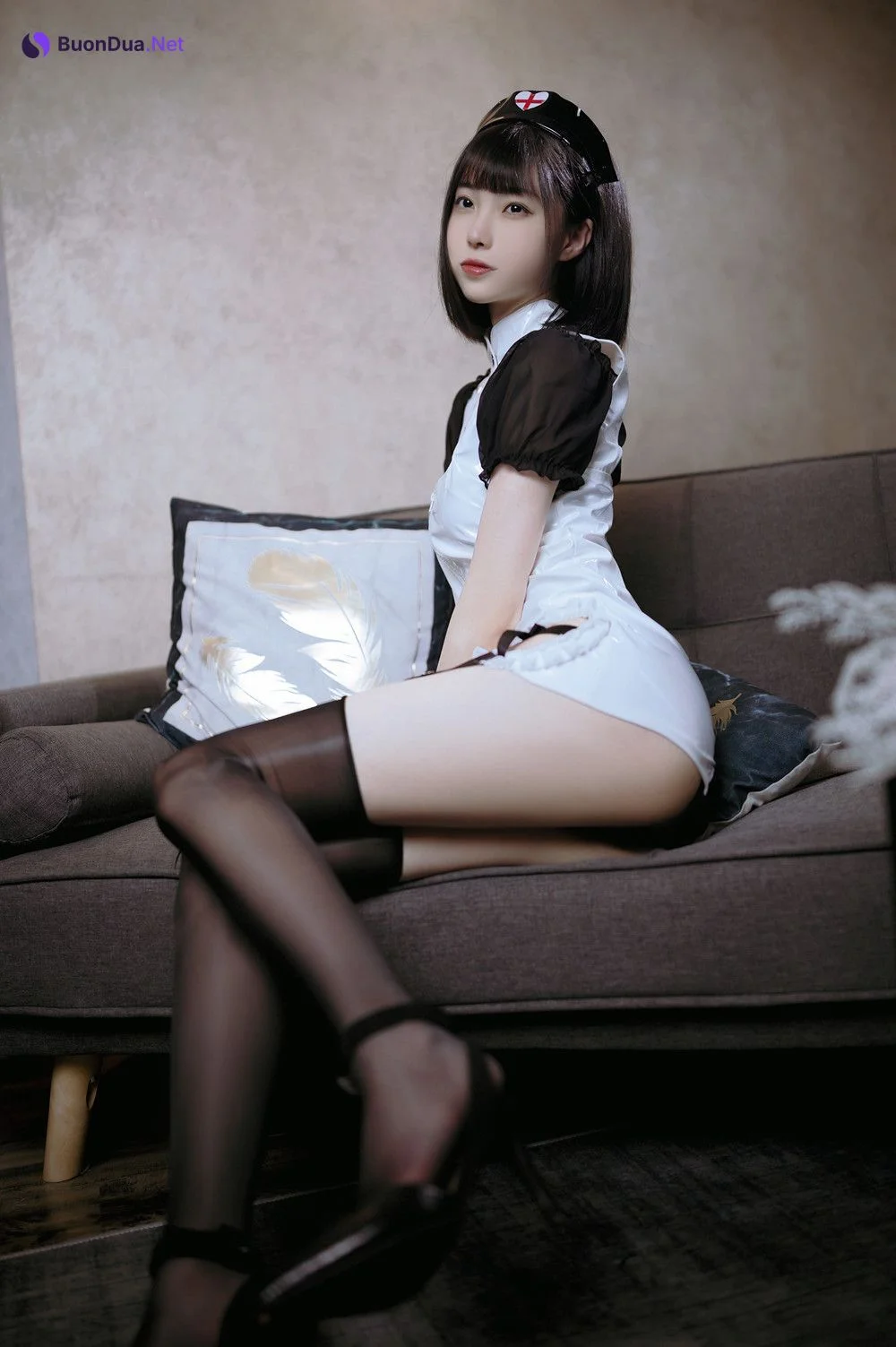 Cosplay 许岚LAN – 黑色丝袜护士 - Photo 3