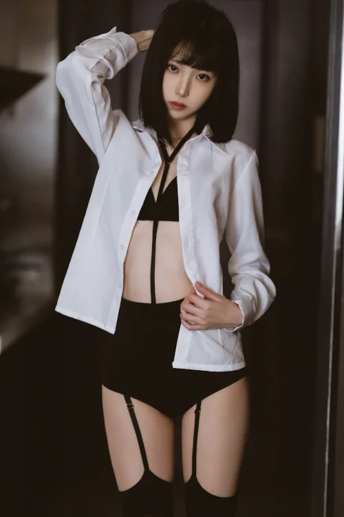 Cosplay 许岚LAN – 醉酒OL