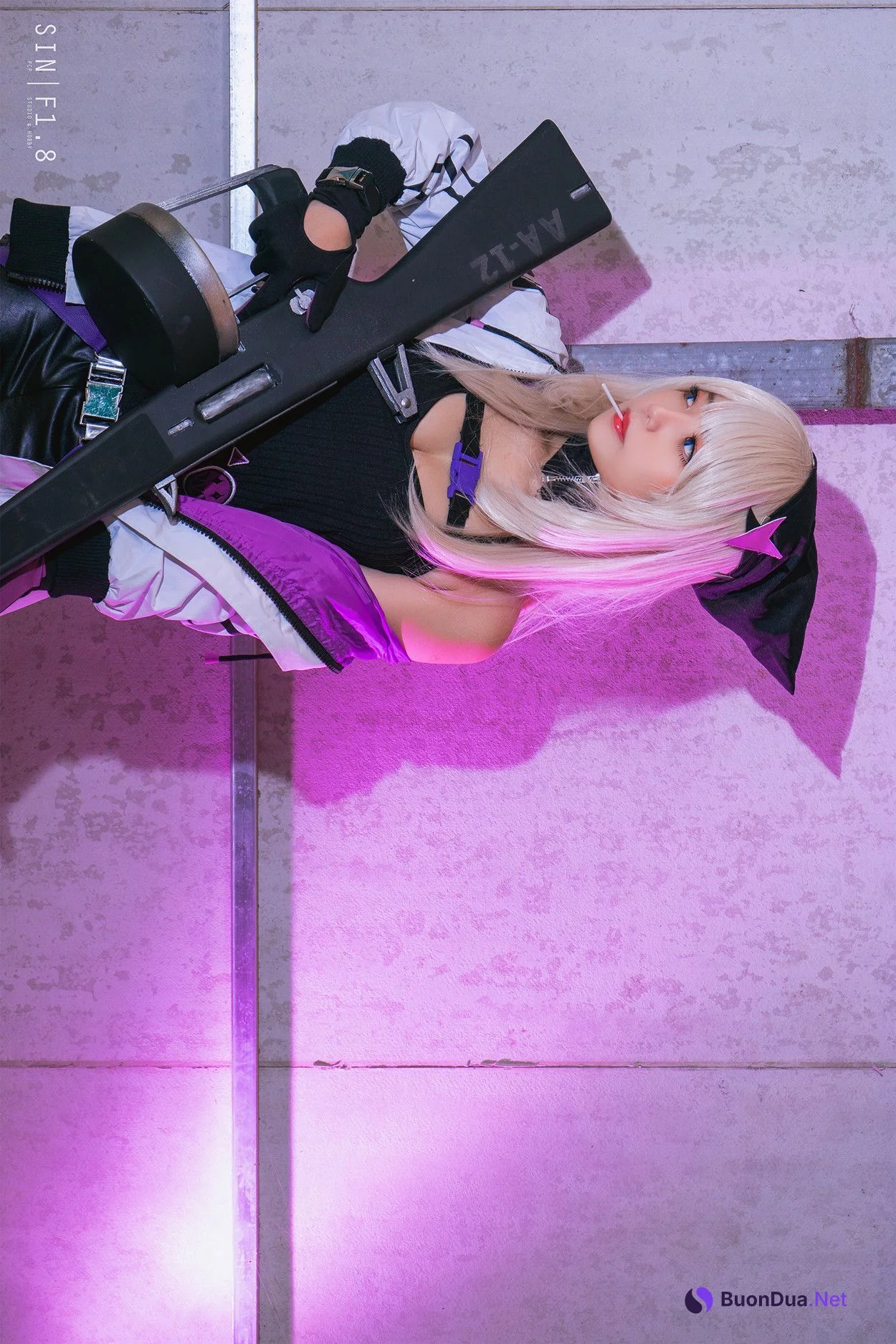 Cosplay Messie Huang AA-12 - Photo 9