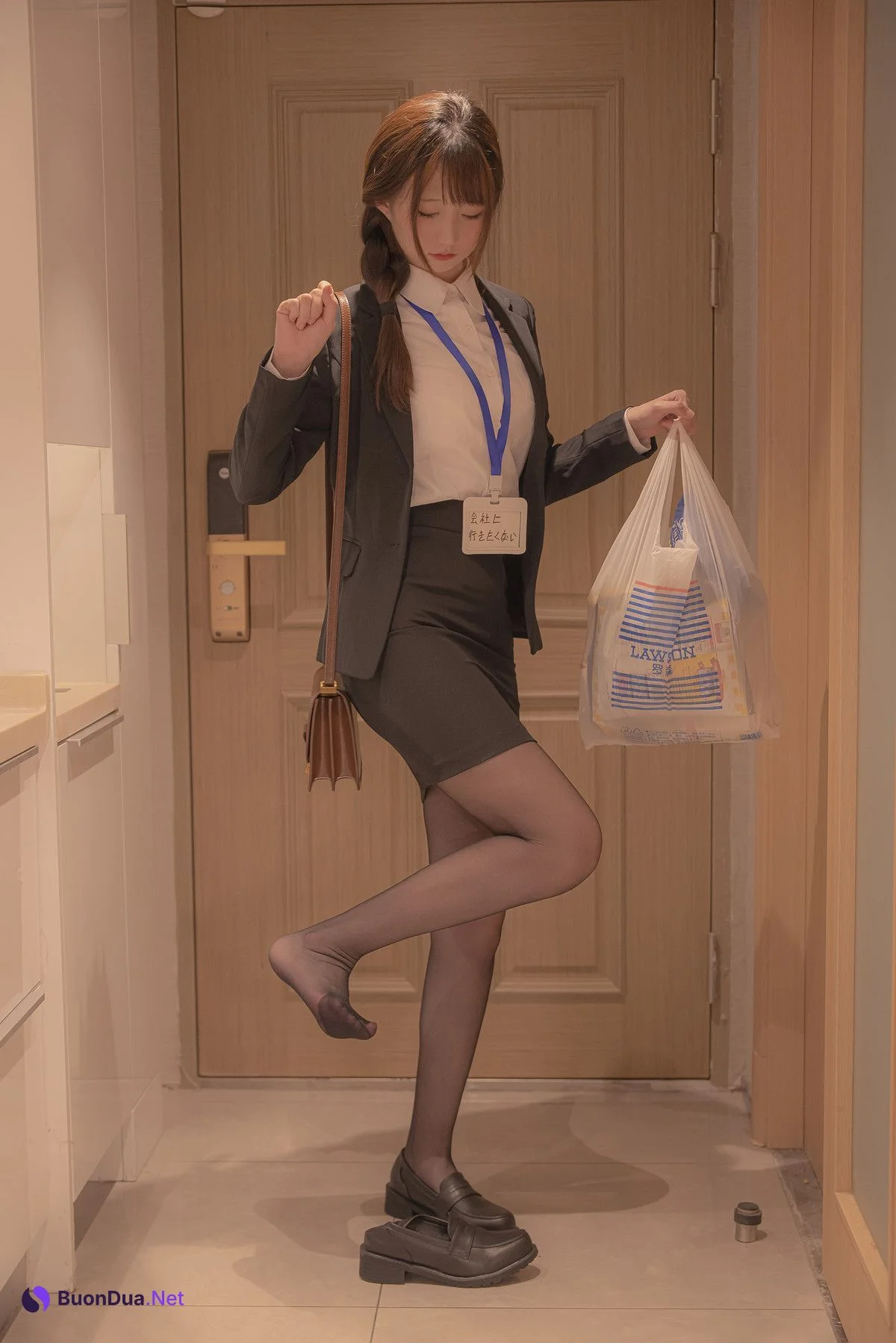 Cosplay Nagisa魔物喵 醉酒的办公室女郎 Set.01 - Photo 2
