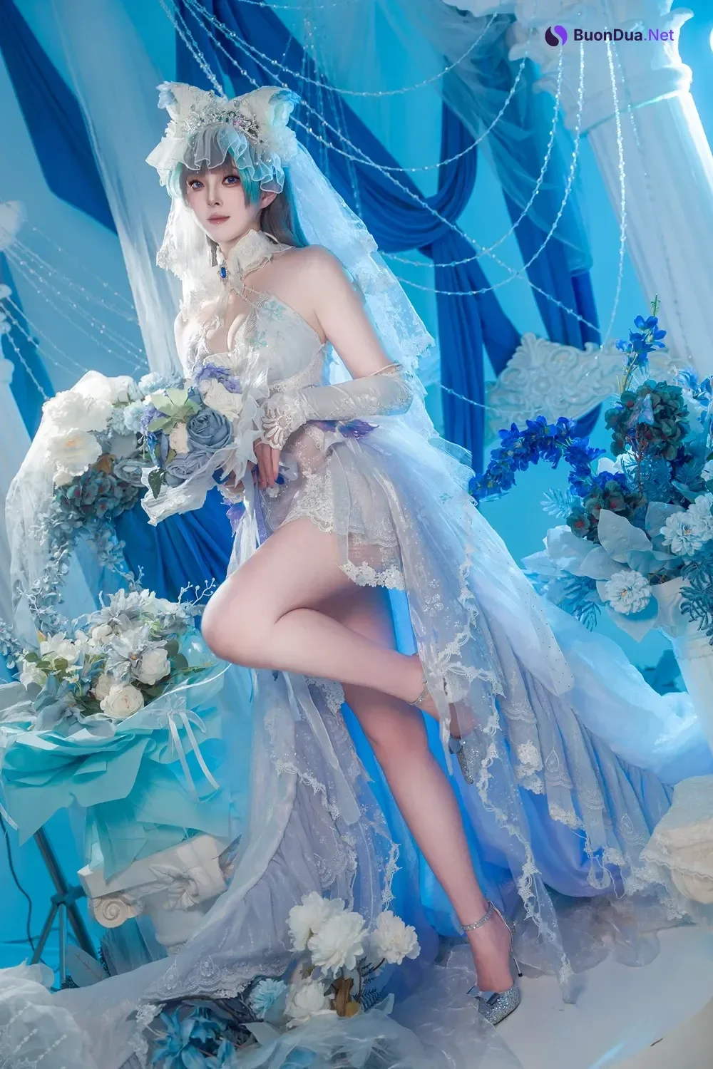 Cosplay Natsuko夏夏子 – 碧蓝航线 柴郡婚纱 - Photo 4