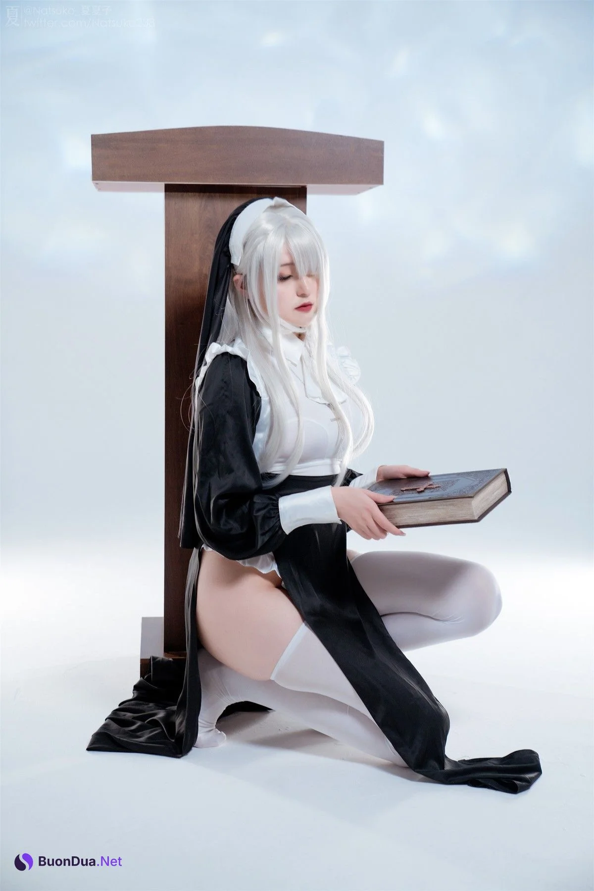 Cosplay Natsuko夏夏子 反差修女 - Photo 2