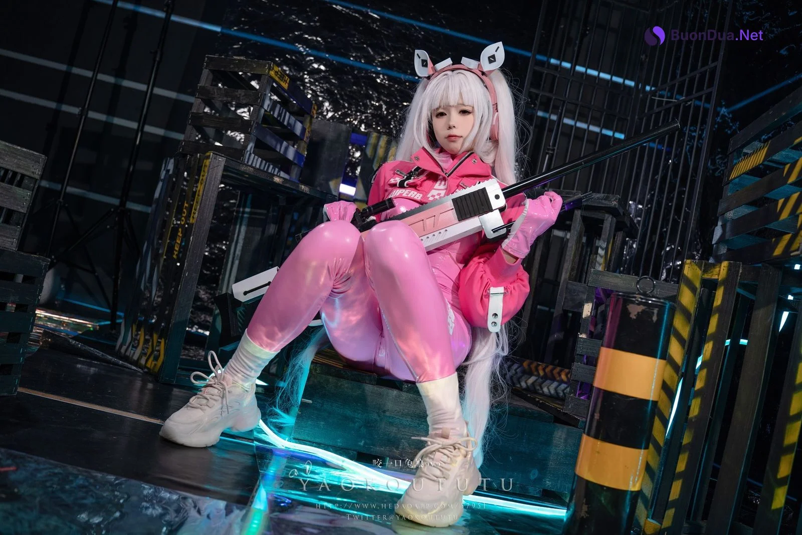 Cosplay 黏黏团子兔 NIKKE：爱丽丝 - Photo 12
