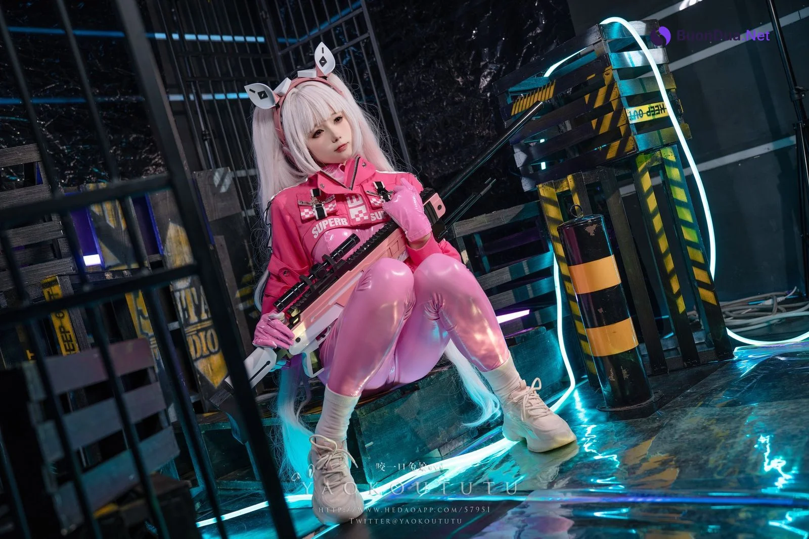 Cosplay 黏黏团子兔 NIKKE：爱丽丝 - Photo 13